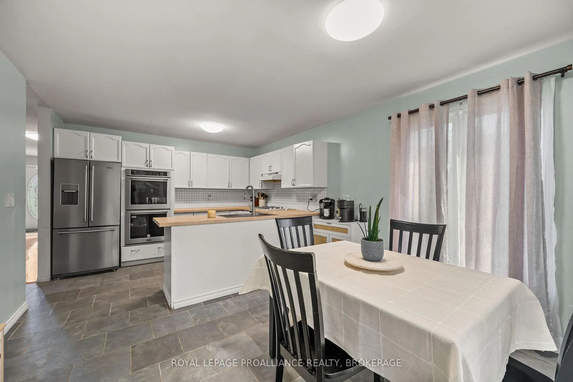 Photo 13 of 151 Greenlees Drive, Kingston, Kingston East (Incl Barret Crt) — HOMEH