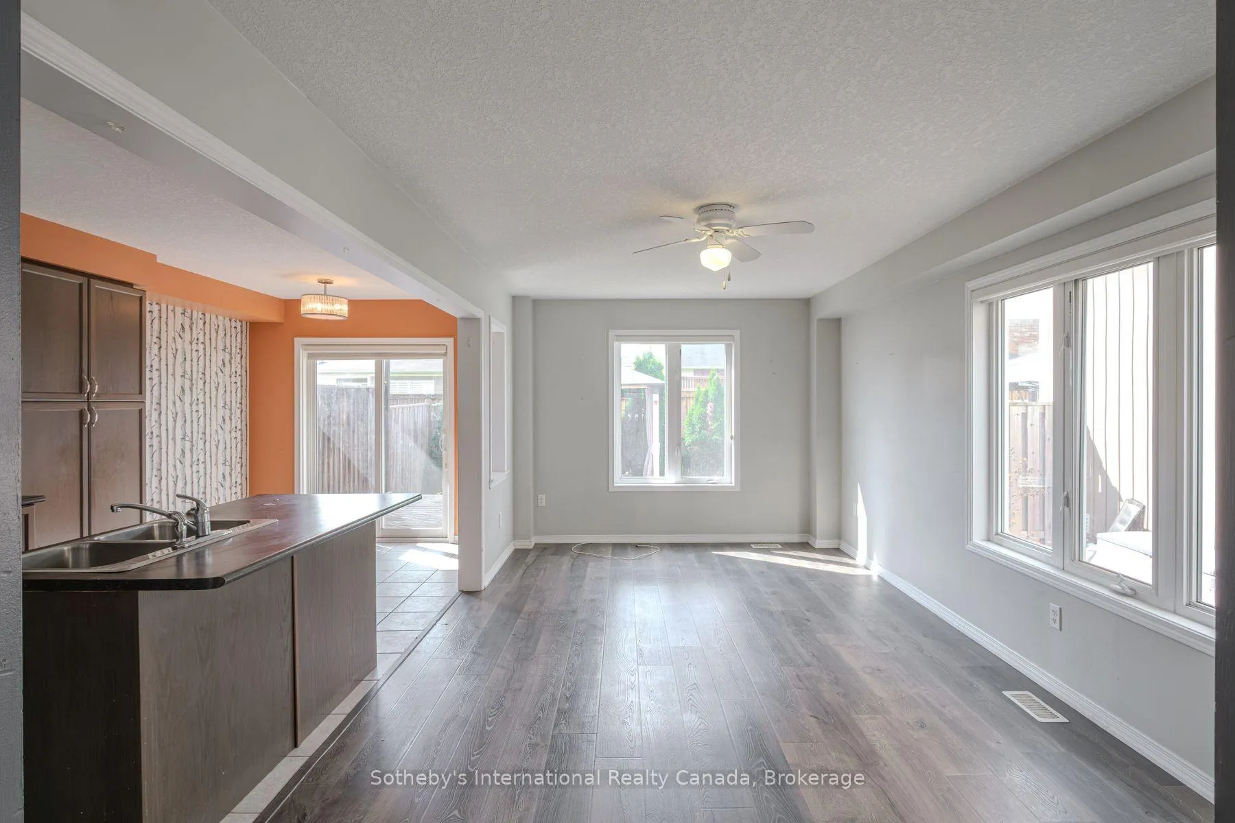Photo 6 of 17 Dwyer Court, Brantford, Empire South — HOMEH