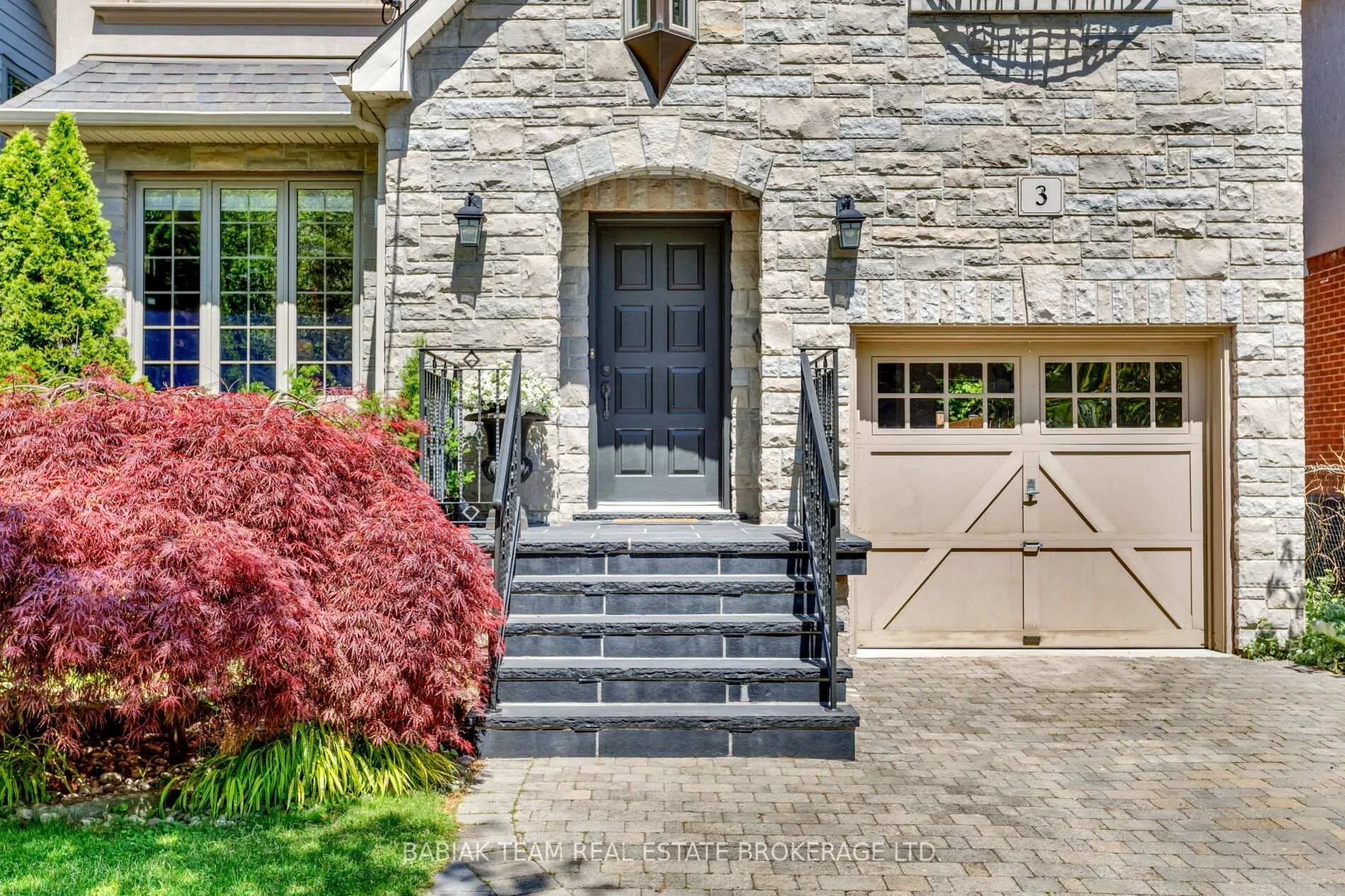 Photo 2 of 3 Humbercrest Boulevard, Toronto, Lambton Baby Point — HOMEH