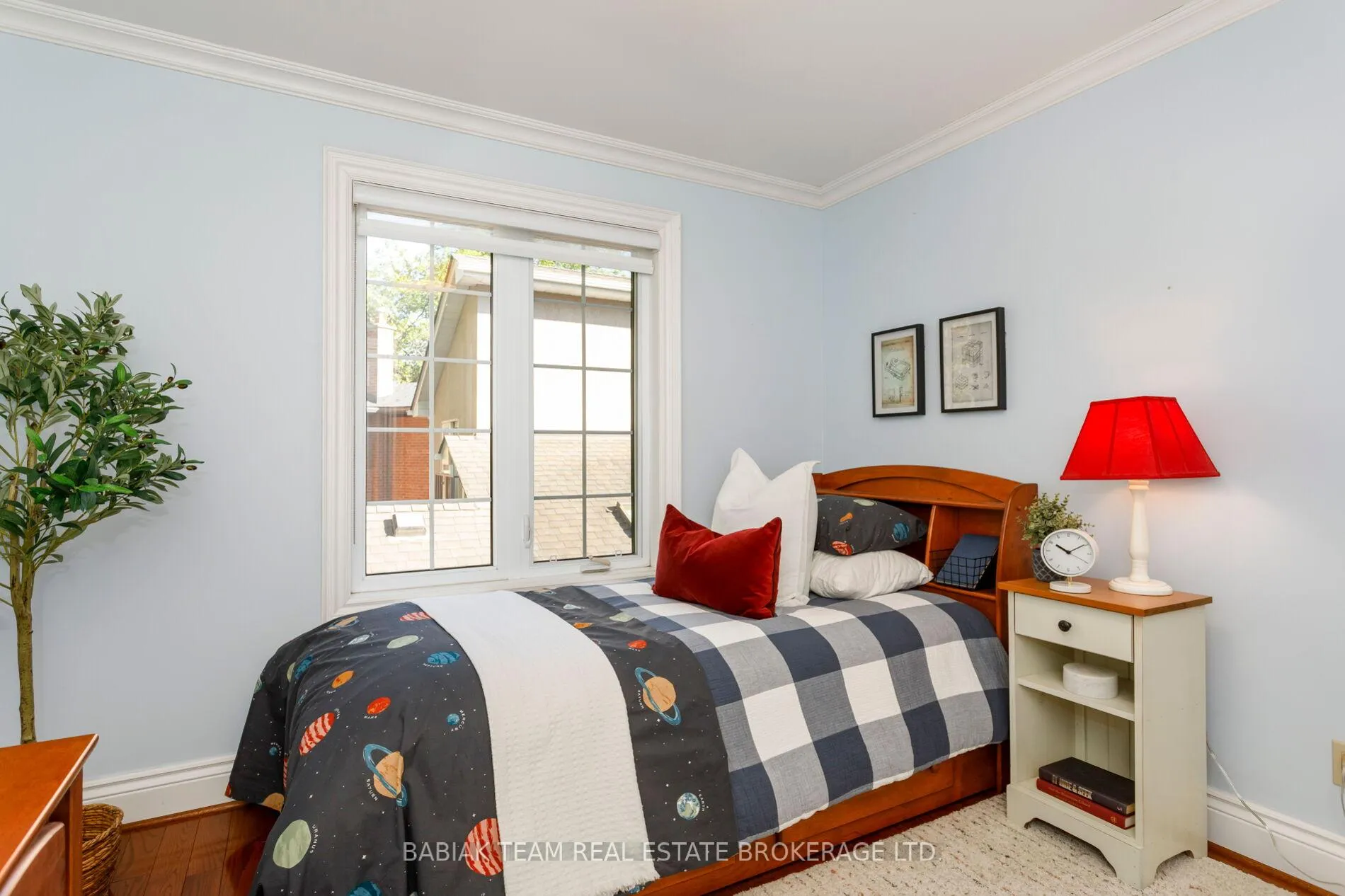 Photo 31 of 3 Humbercrest Boulevard, Toronto, Lambton Baby Point — HOMEH