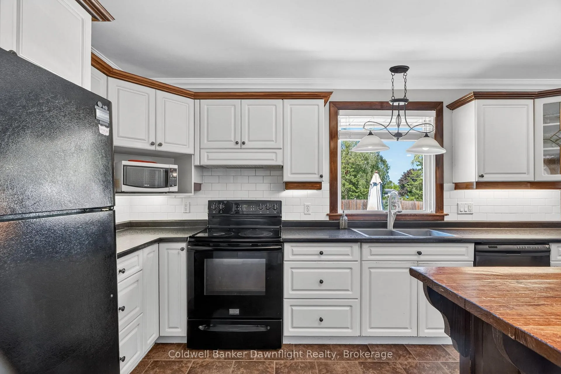 Photo 16 of 116 Sanders Street E, South Huron, Exeter — HOMEH