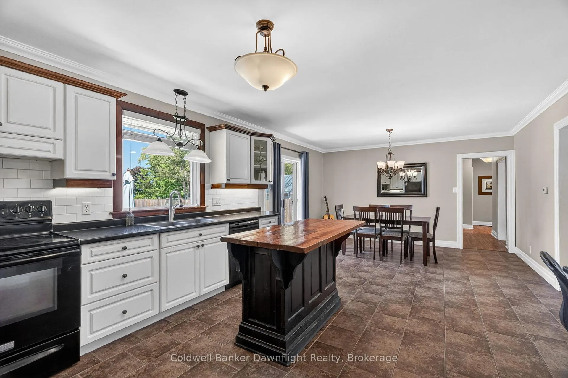 Photo 17 of 116 Sanders Street E, South Huron, Exeter — HOMEH