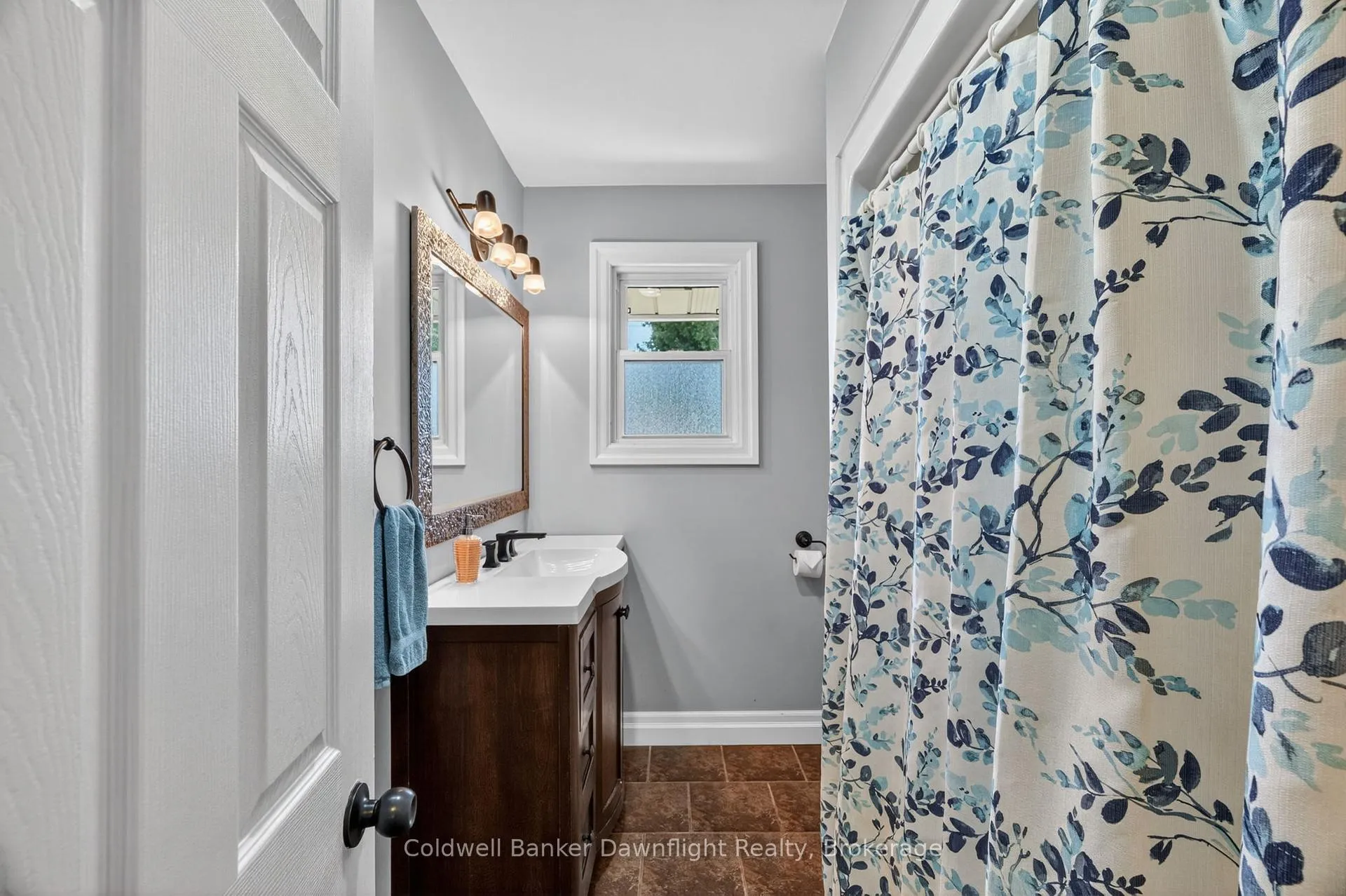 Photo 22 of 116 Sanders Street E, South Huron, Exeter — HOMEH