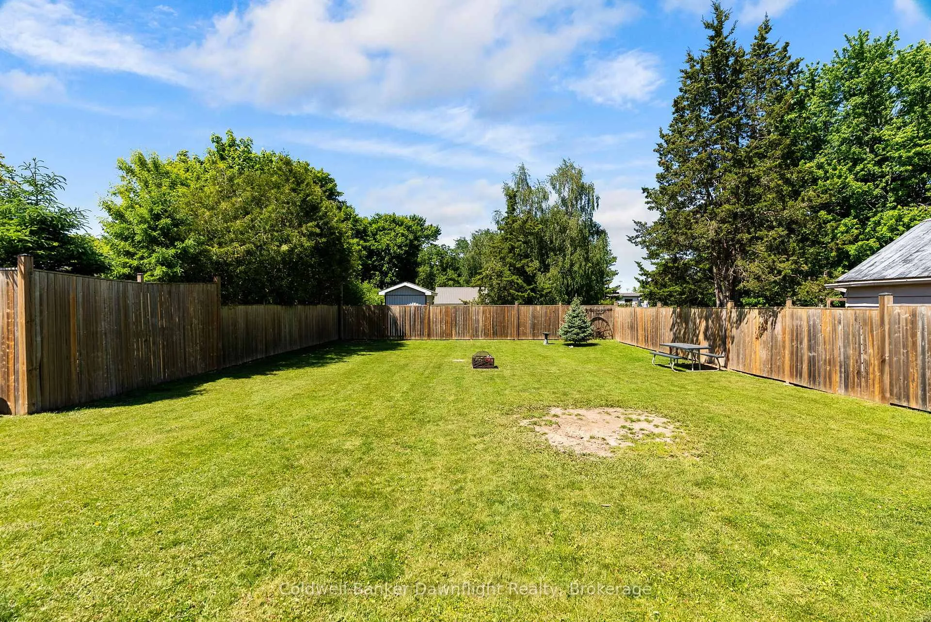 Photo 32 of 116 Sanders Street E, South Huron, Exeter — HOMEH
