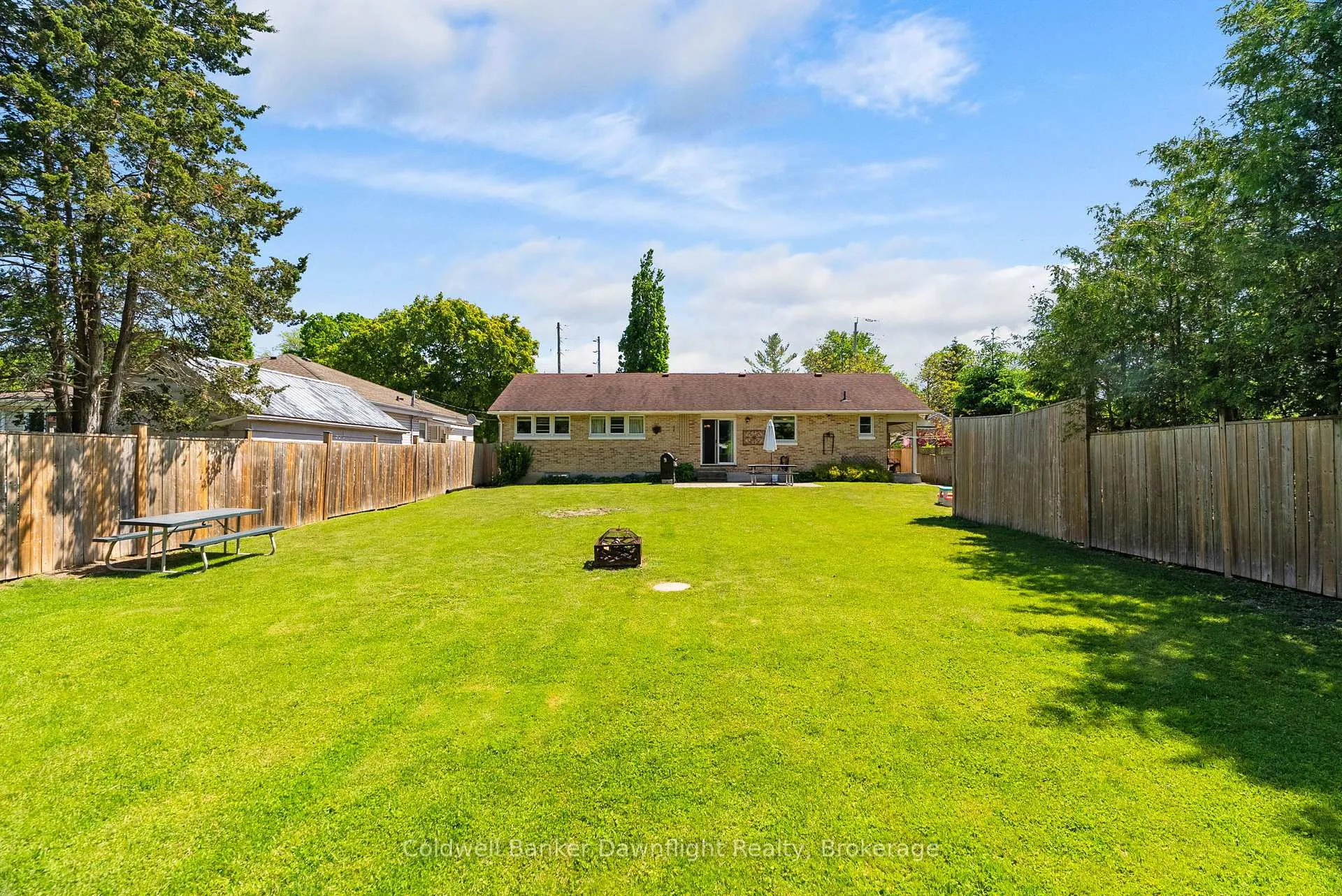 Photo 35 of 116 Sanders Street E, South Huron, Exeter — HOMEH