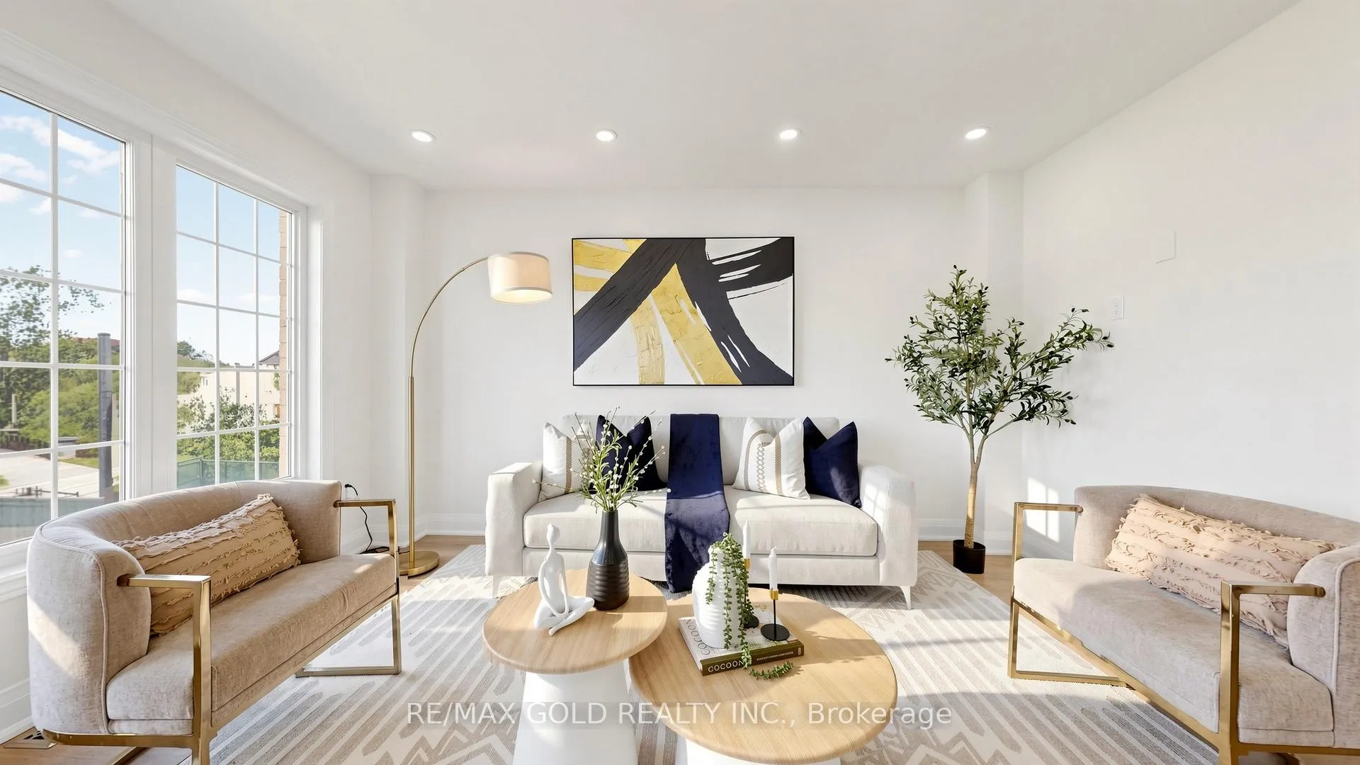 Photo 10 of 9 Edgewater Court, Brampton, Sandringham-Wellington — HOMEH