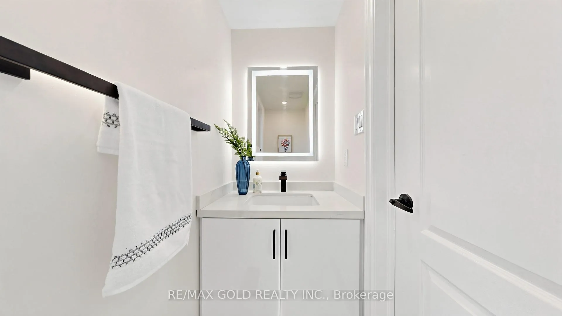 Photo 20 of 9 Edgewater Court, Brampton, Sandringham-Wellington — HOMEH