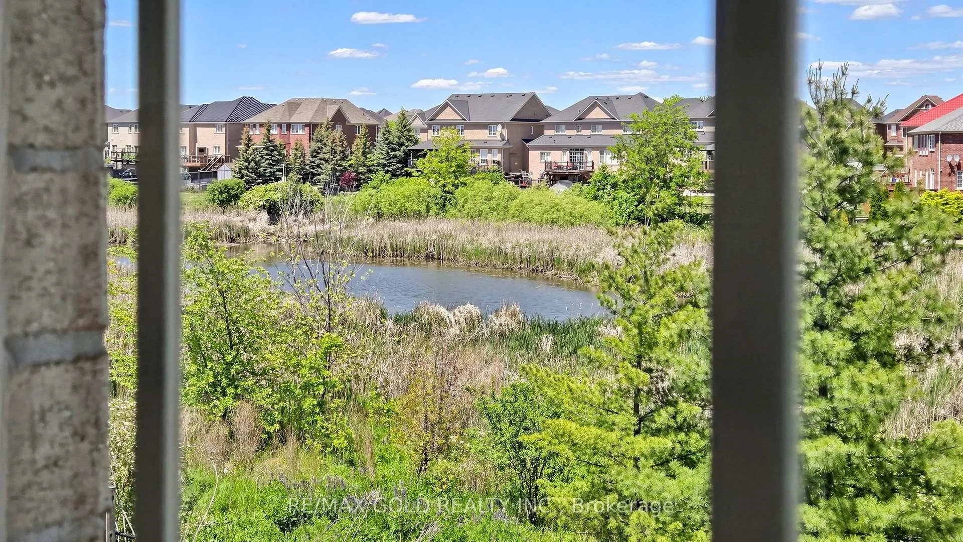 Photo 39 of 9 Edgewater Court, Brampton, Sandringham-Wellington — HOMEH
