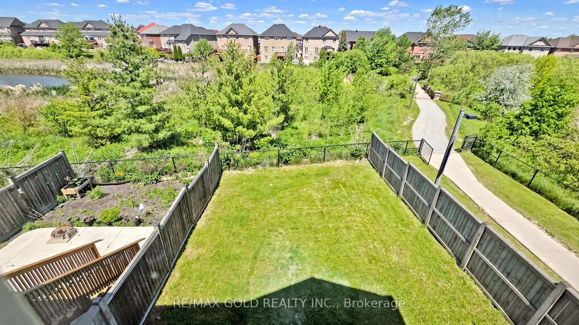 Photo 40 of 9 Edgewater Court, Brampton, Sandringham-Wellington — HOMEH
