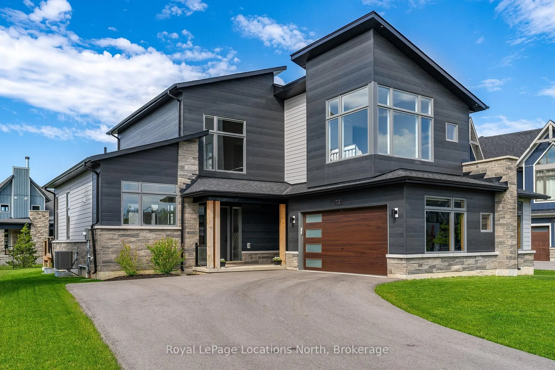 Photo 2 of 116 Stoneleigh Drive, Blue Mountains — HOMEH