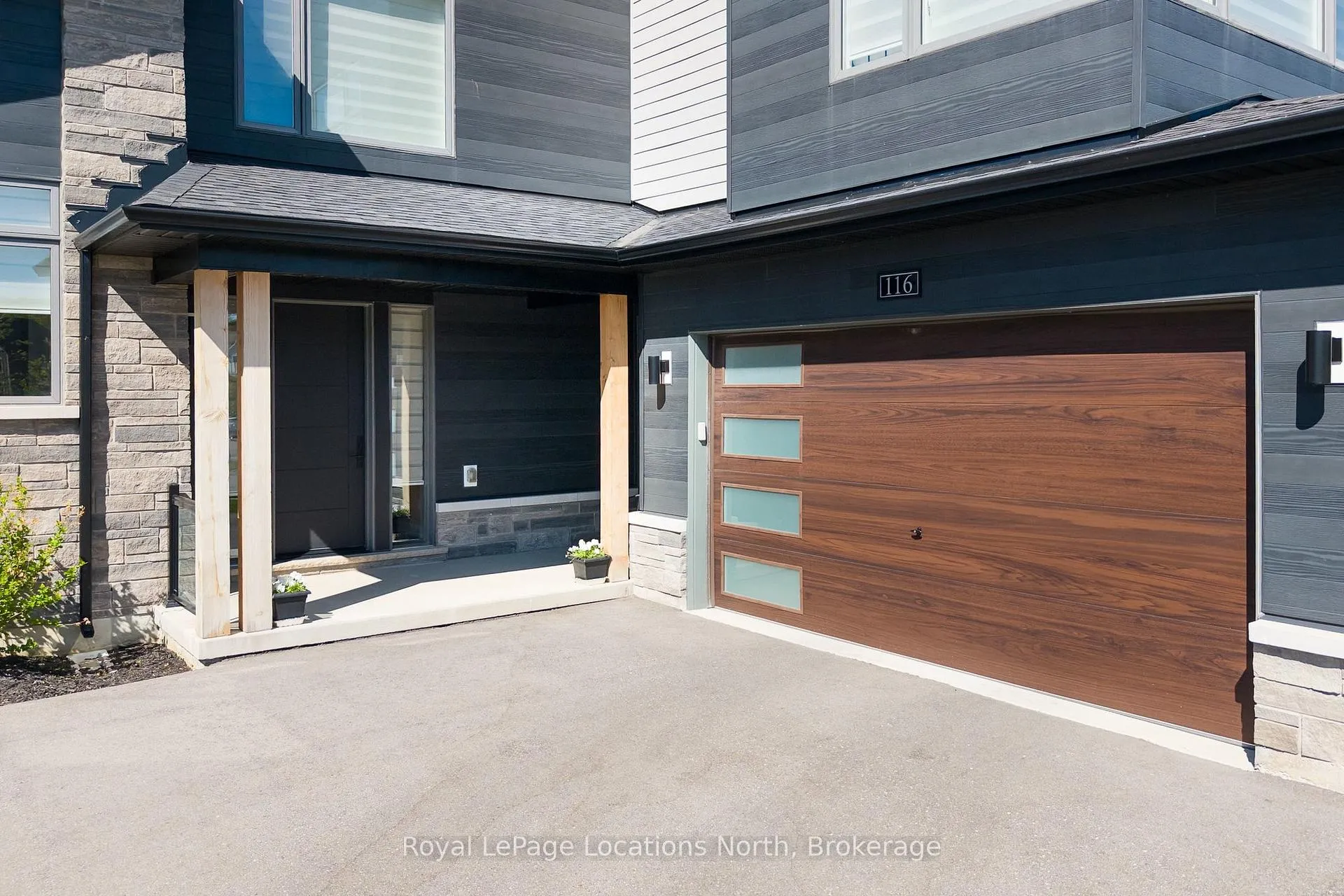 Photo 3 of 116 Stoneleigh Drive, Blue Mountains — HOMEH