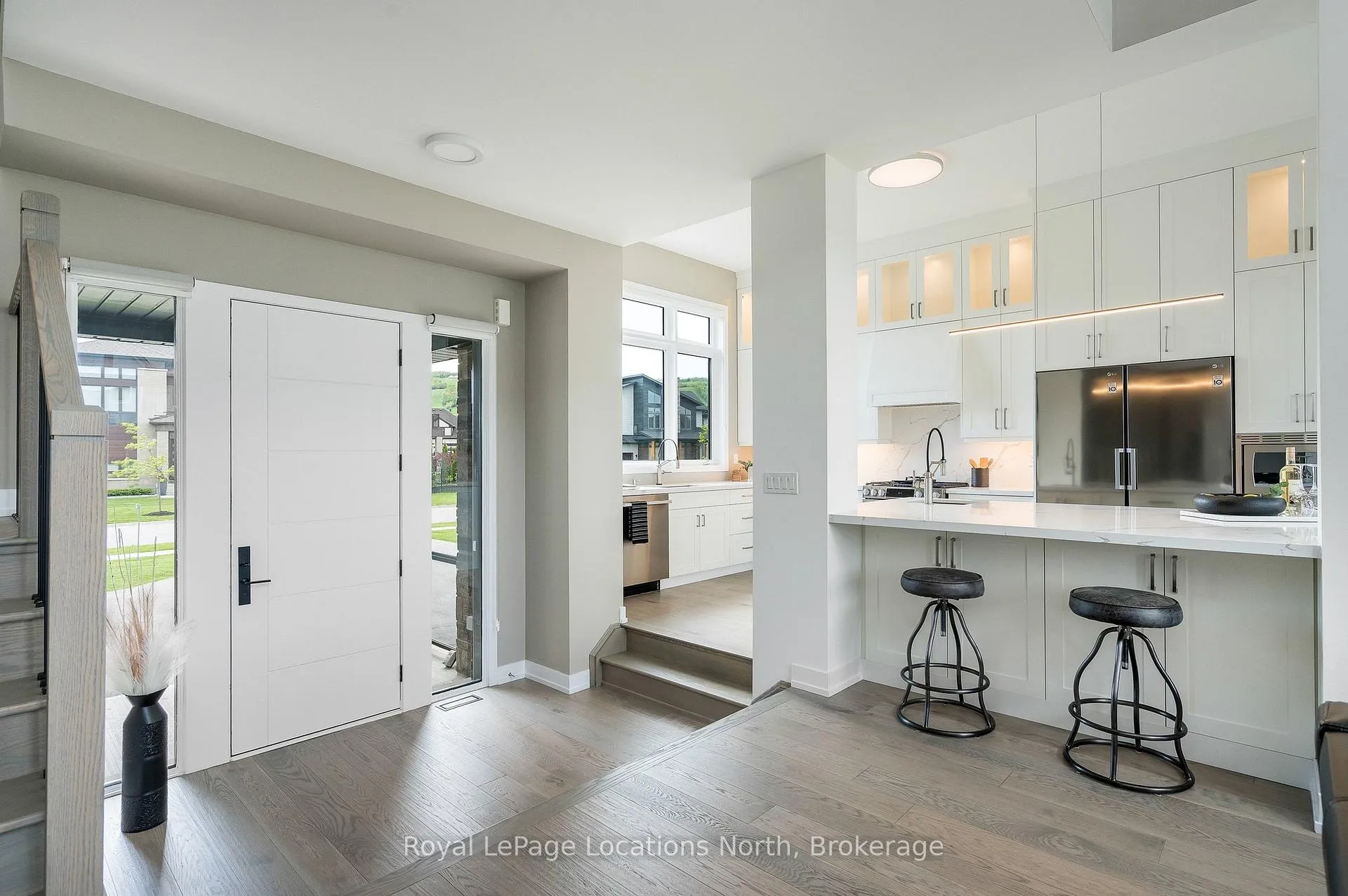 Photo 4 of 116 Stoneleigh Drive, Blue Mountains — HOMEH