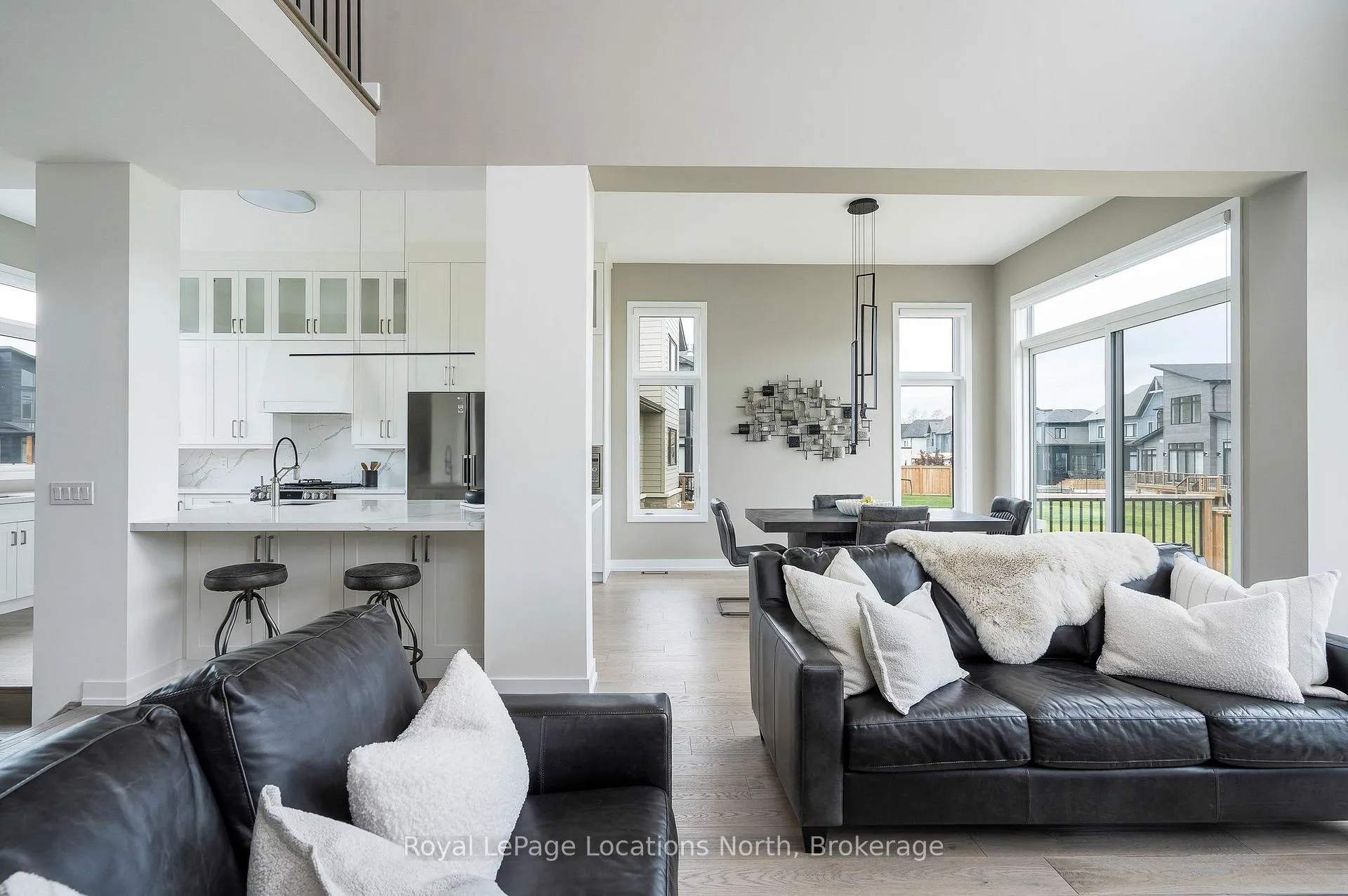 Photo 13 of 116 Stoneleigh Drive, Blue Mountains — HOMEH