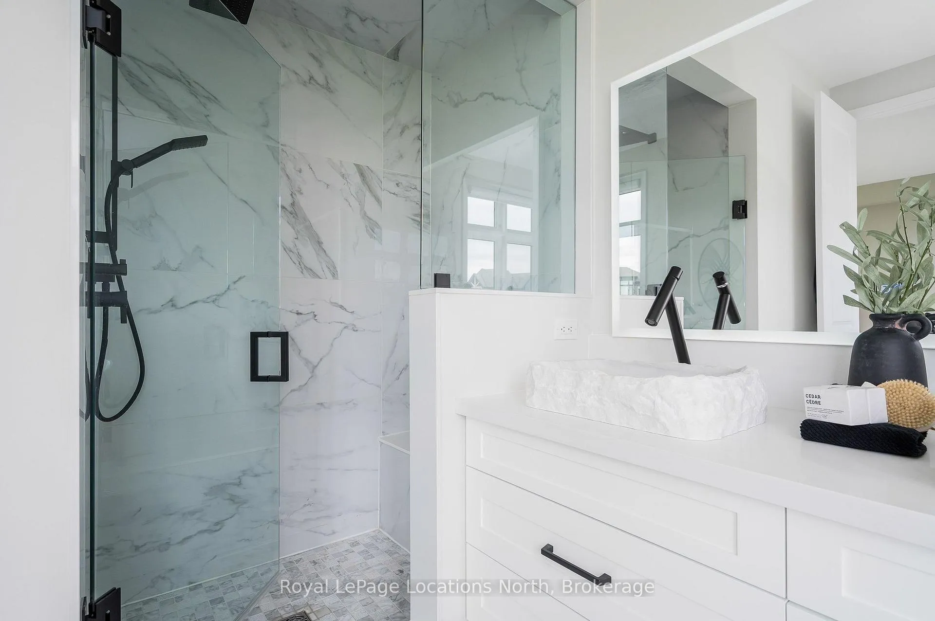 Photo 27 of 116 Stoneleigh Drive, Blue Mountains — HOMEH