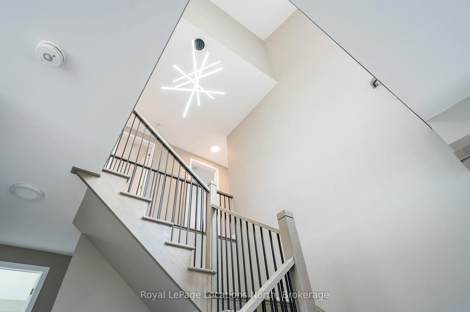 Photo 31 of 116 Stoneleigh Drive, Blue Mountains — HOMEH