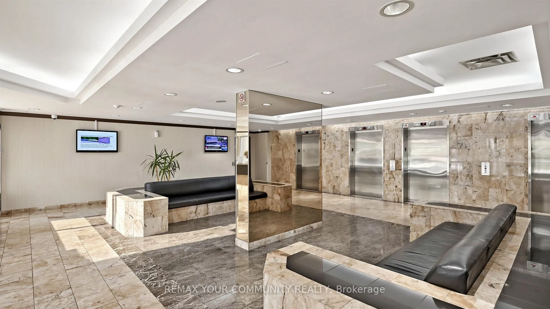 Photo 4 of Unit 1215, 1 Rowntree Road, Etobicoke, Mount Olive-Silverstone-Jamestown — HOMEH
