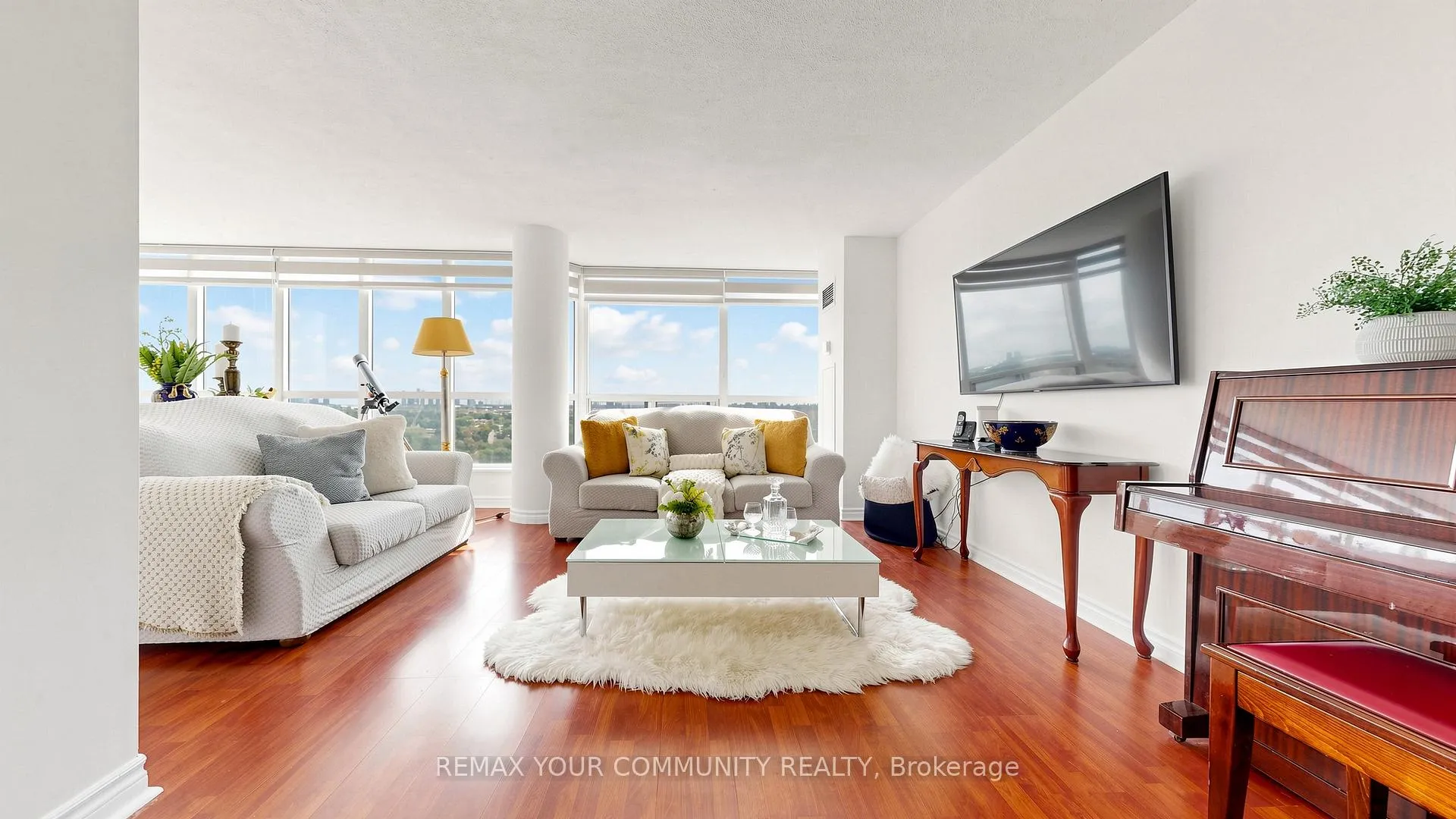 Photo 8 of Unit 1215, 1 Rowntree Road, Etobicoke, Mount Olive-Silverstone-Jamestown — HOMEH