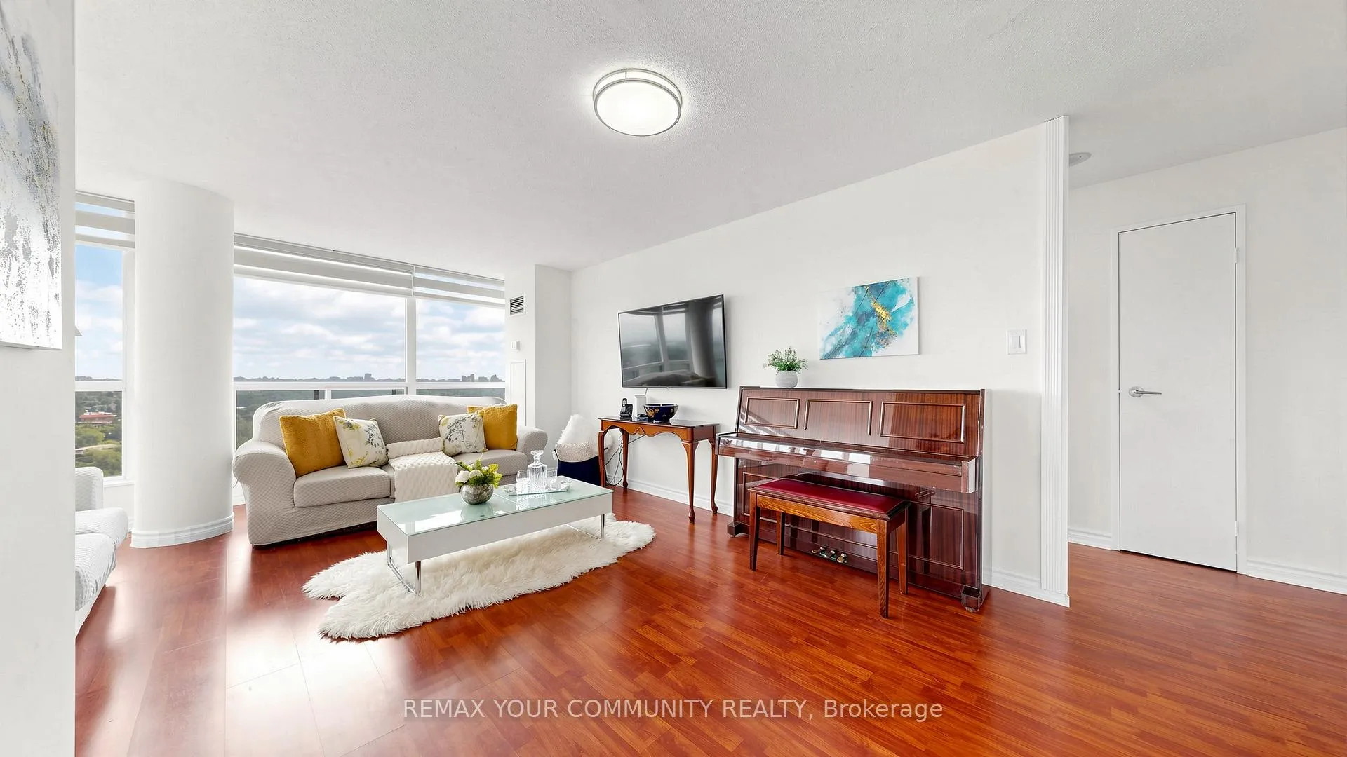 Photo 9 of Unit 1215, 1 Rowntree Road, Etobicoke, Mount Olive-Silverstone-Jamestown — HOMEH