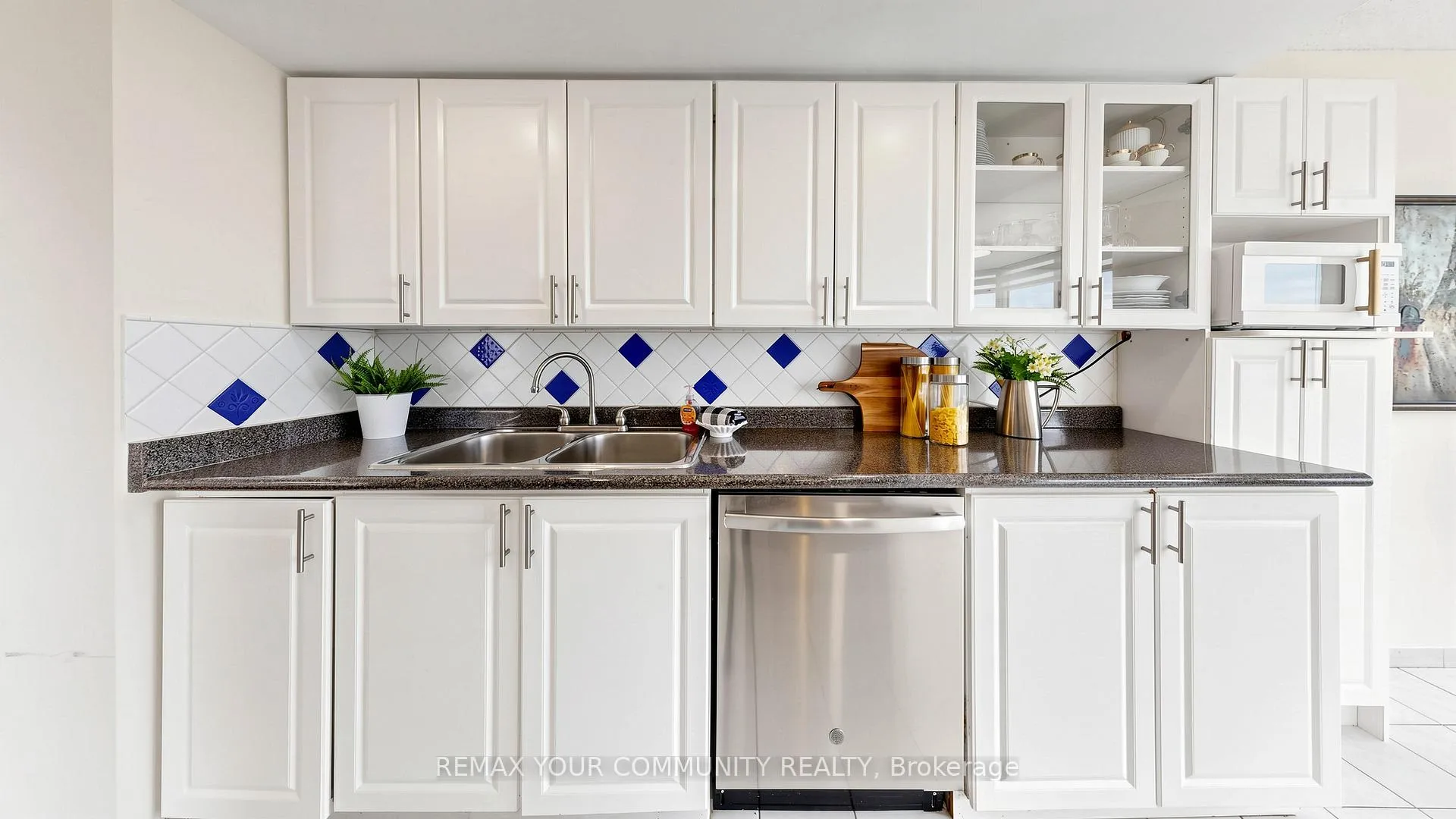 Photo 23 of Unit 1215, 1 Rowntree Road, Etobicoke, Mount Olive-Silverstone-Jamestown — HOMEH