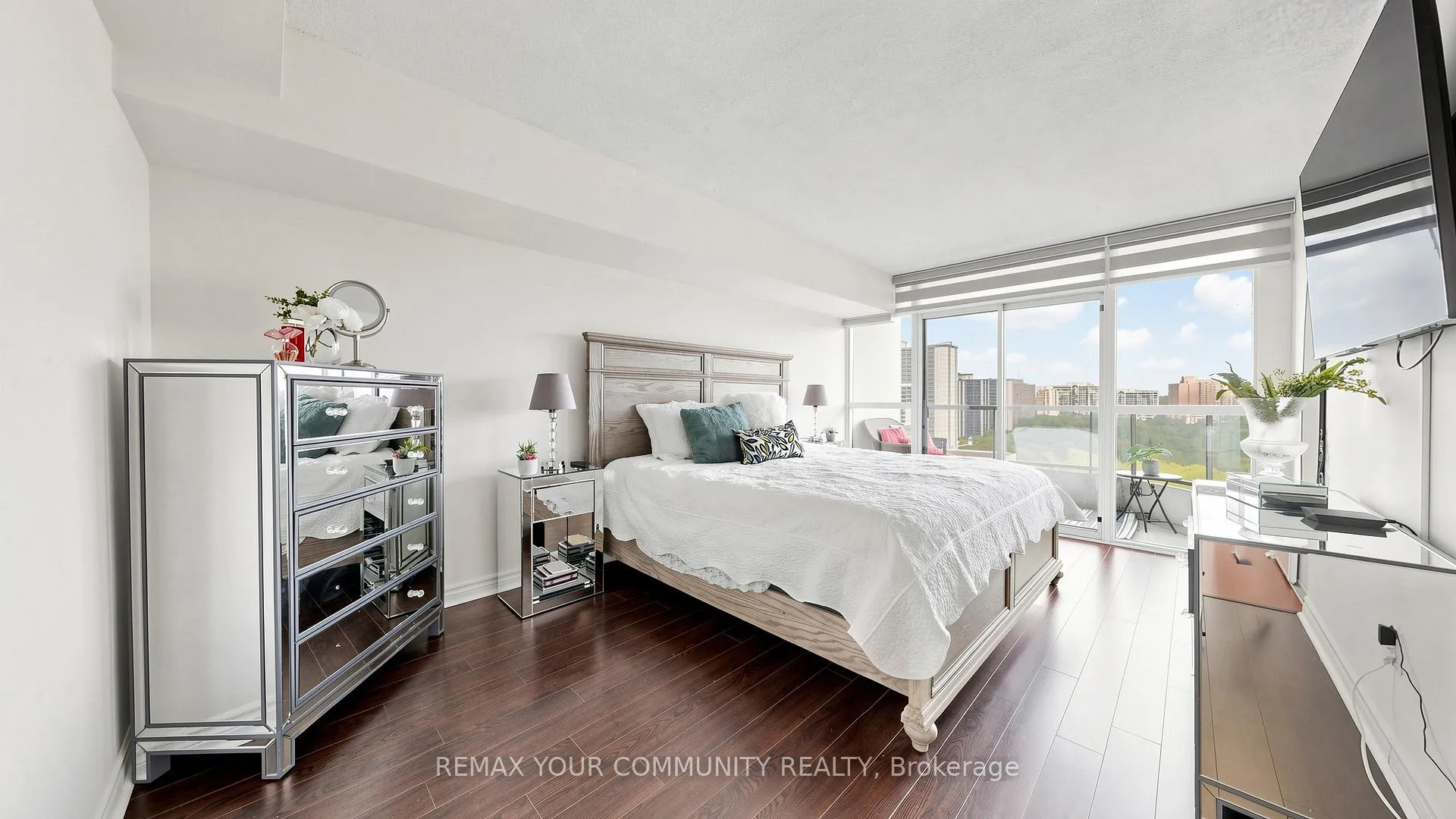 Photo 27 of Unit 1215, 1 Rowntree Road, Etobicoke, Mount Olive-Silverstone-Jamestown — HOMEH