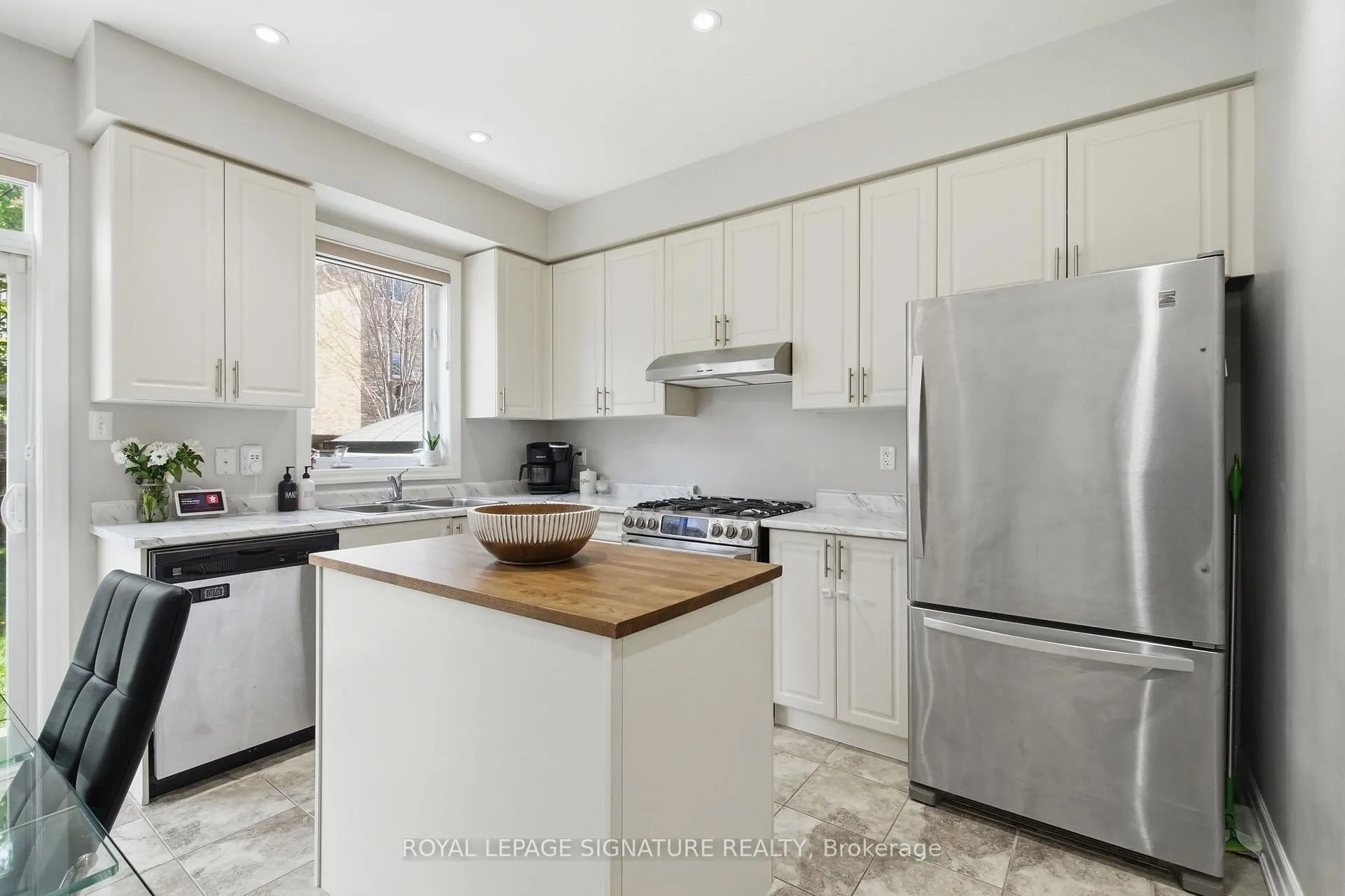 Photo 7 of 24 Fred Mason Street, Georgina, Keswick South — HOMEH