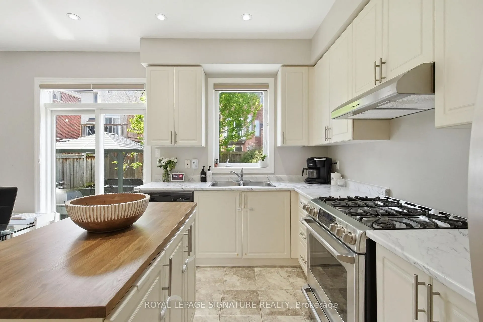 Photo 8 of 24 Fred Mason Street, Georgina, Keswick South — HOMEH