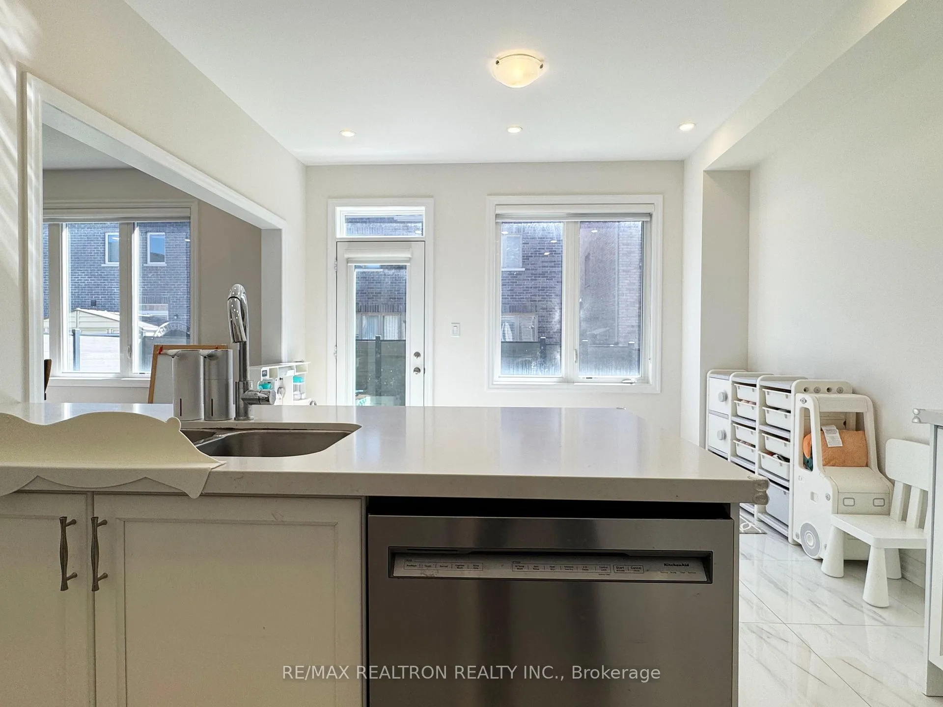 Photo 5 of 7 Crofting Crescent, Markham, Wismer — HOMEH