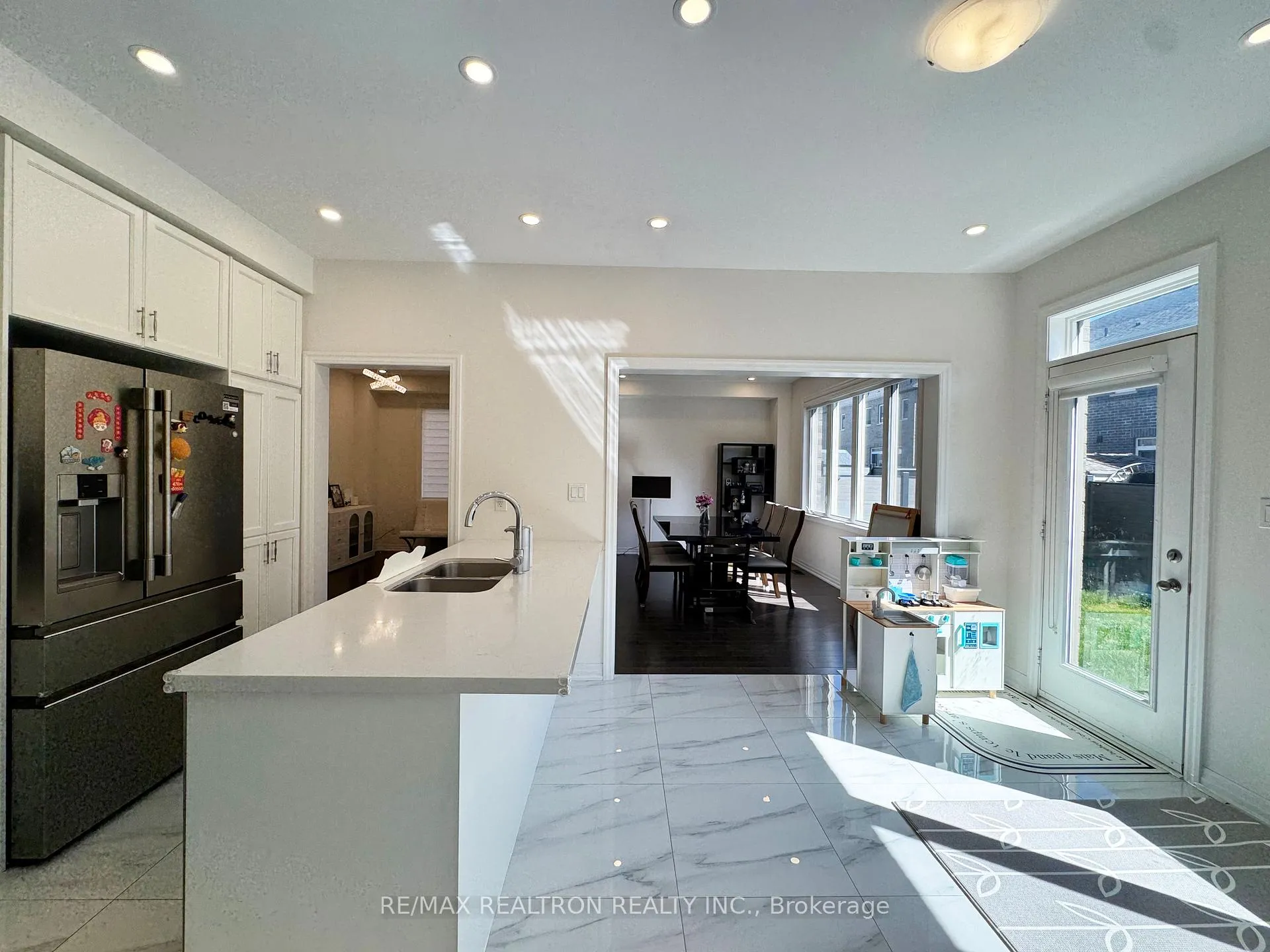 Photo 9 of 7 Crofting Crescent, Markham, Wismer — HOMEH