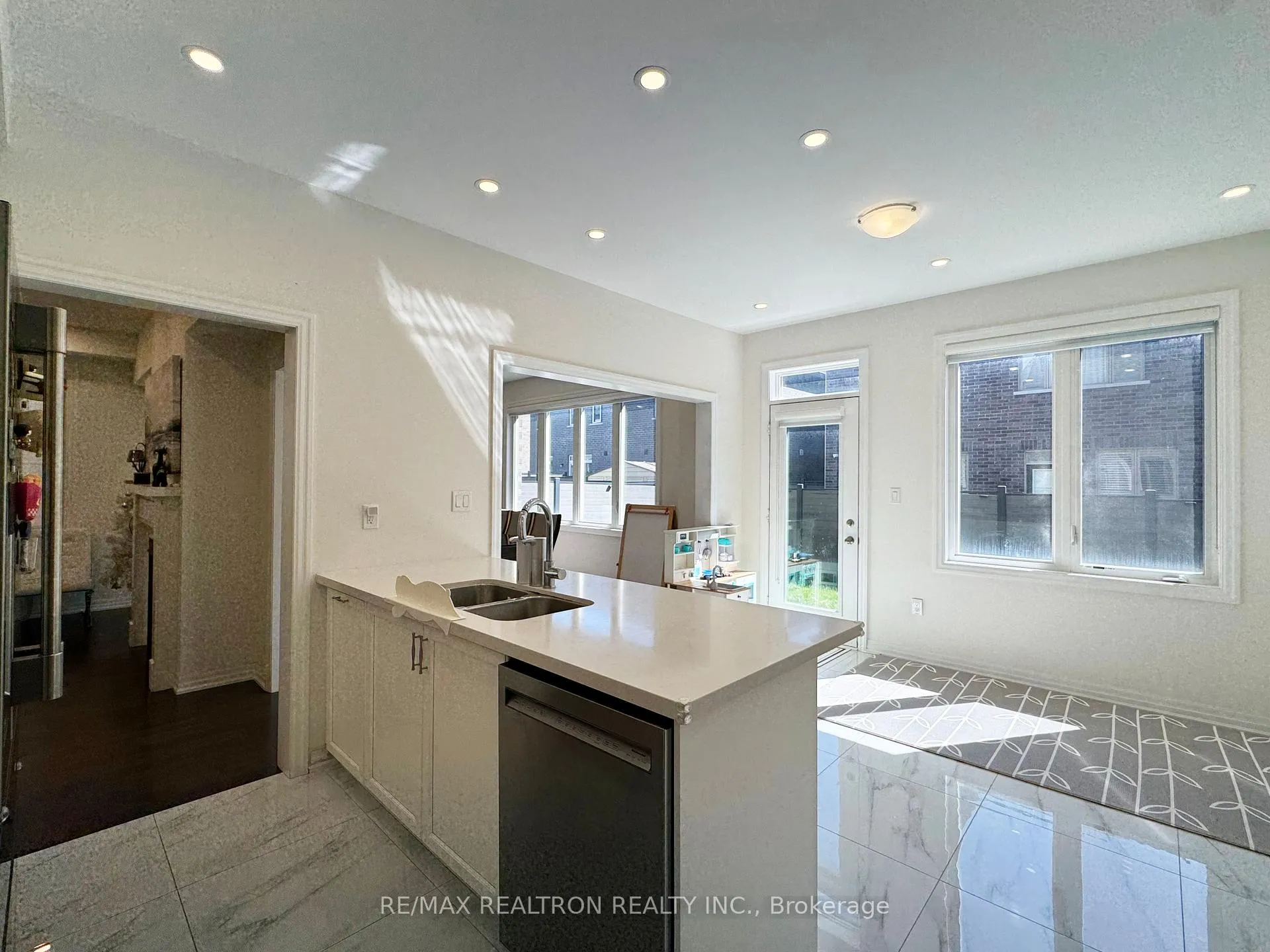 Photo 10 of 7 Crofting Crescent, Markham, Wismer — HOMEH