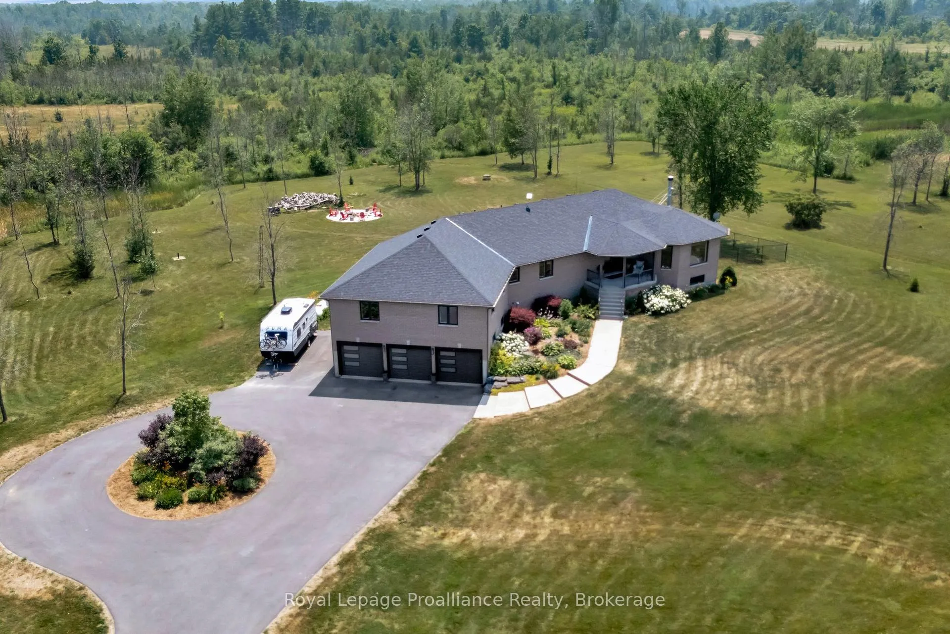 Photo 4 of 6282 County Road 2, Loyalist, Lennox and Addington - South — HOMEH