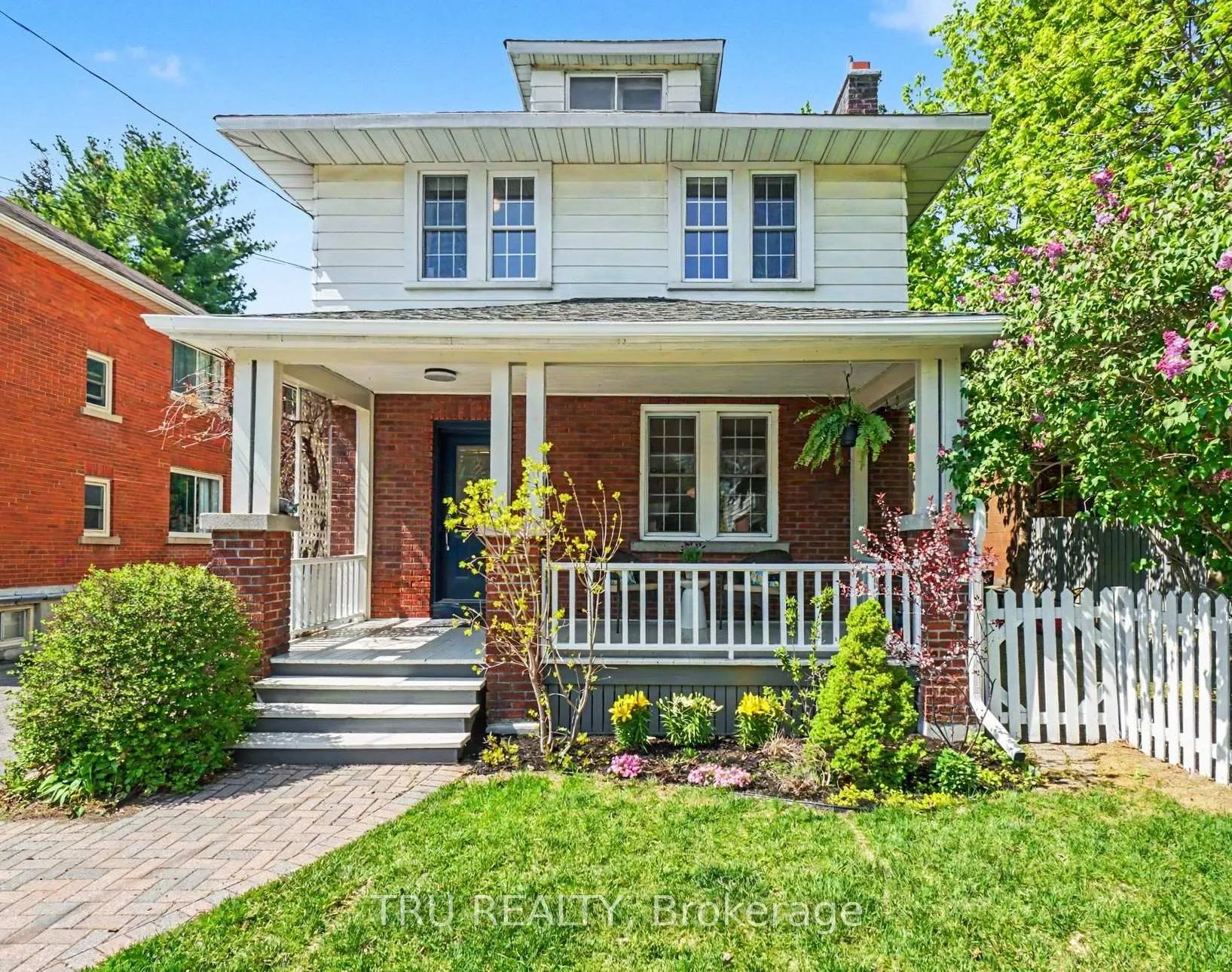 Front of 5 Grove Avenue
