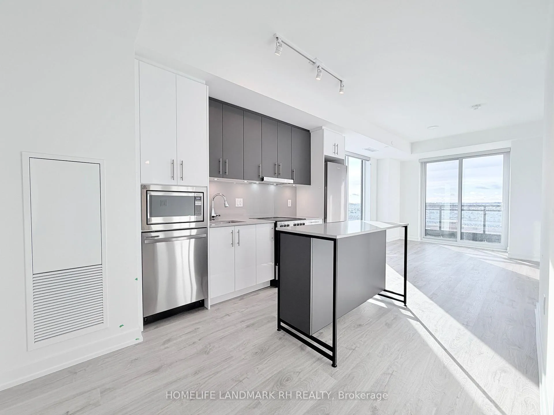 Photo 2 of Unit 1003, 9763 Markham Road, Markham, Greensborough — HOMEH