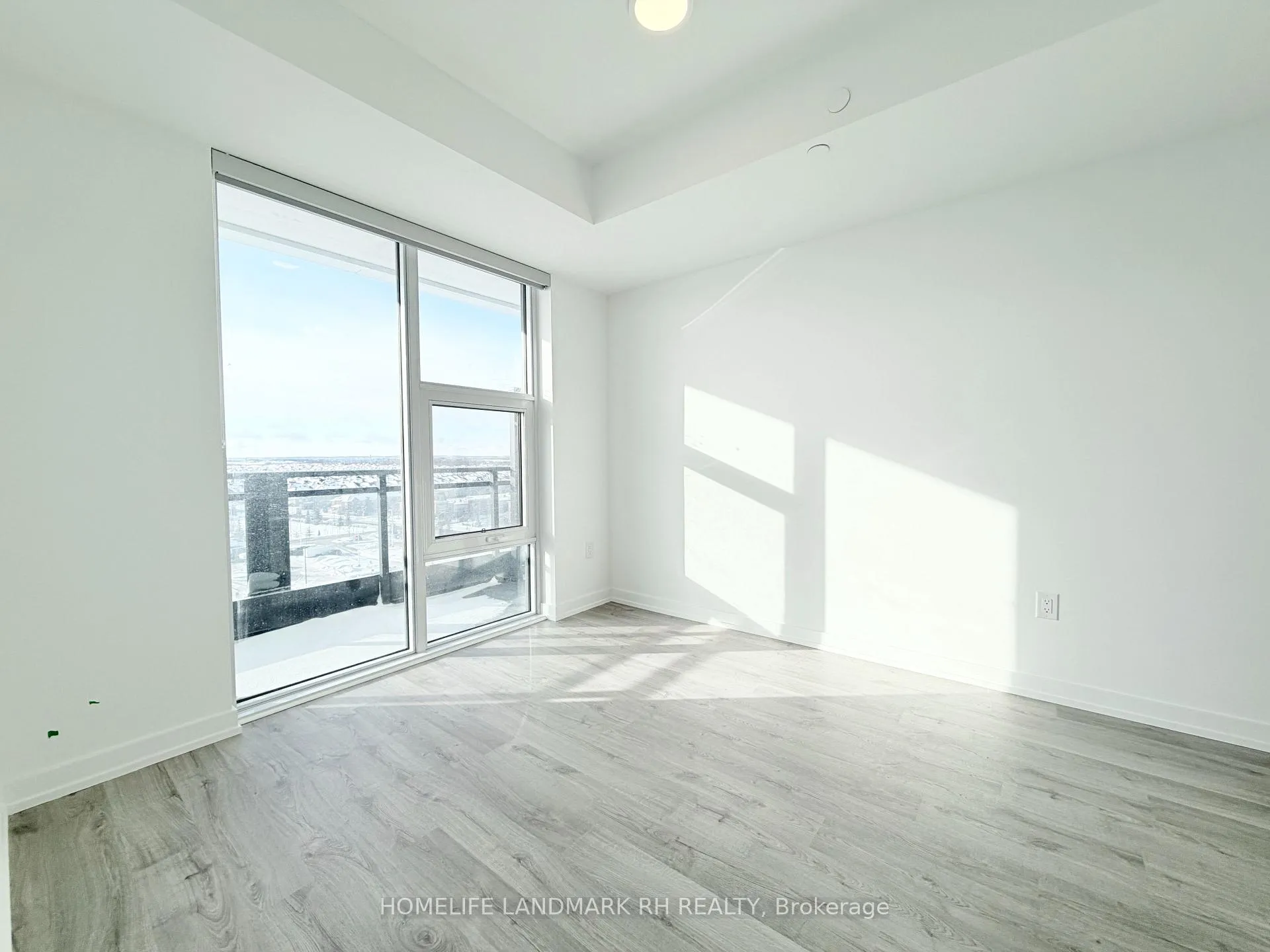 Photo 8 of Unit 1003, 9763 Markham Road, Markham, Greensborough — HOMEH