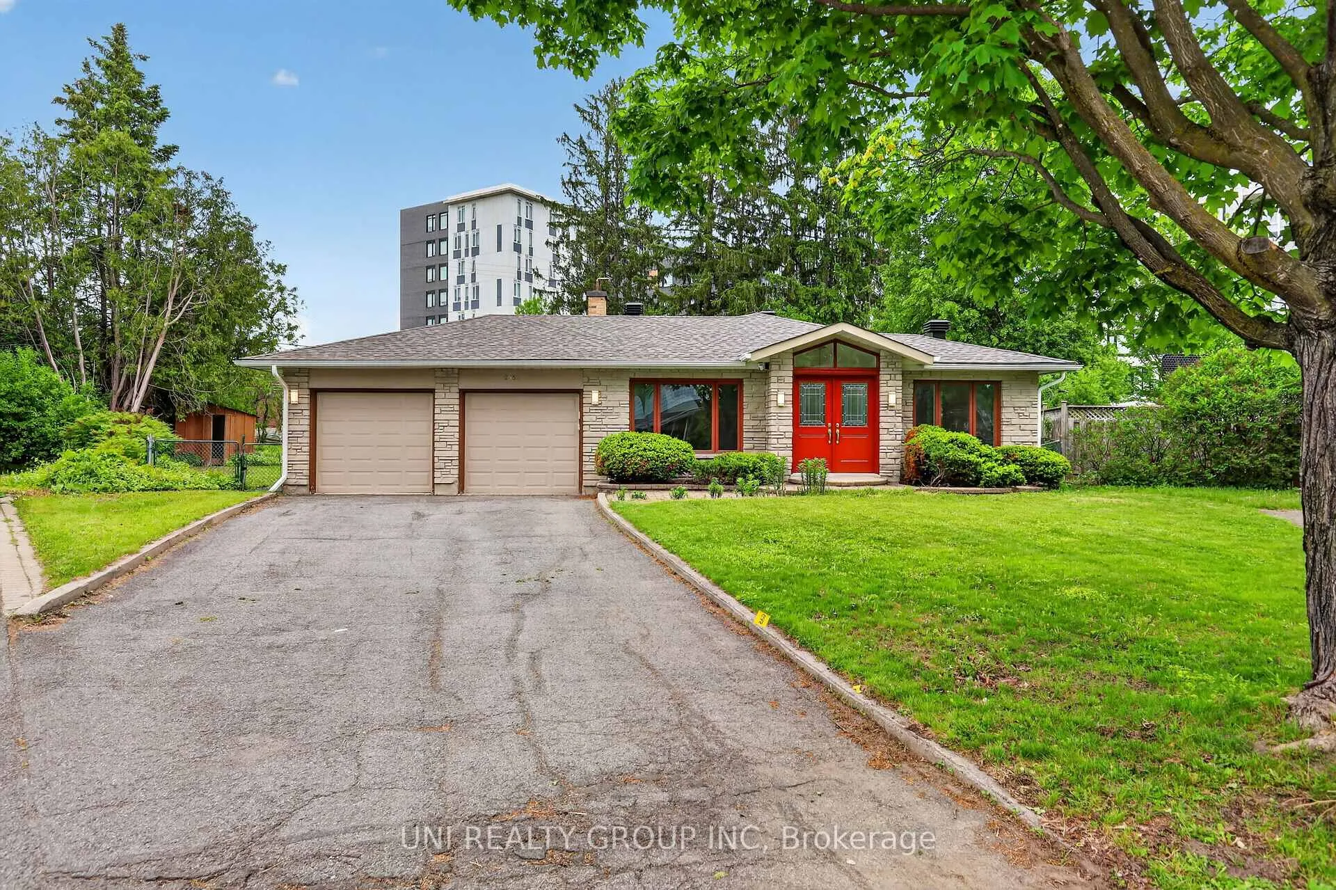 Photo 2 of 2554 Egan Road, Ottawa, Mooneys Bay/Riverside Park — HOMEH