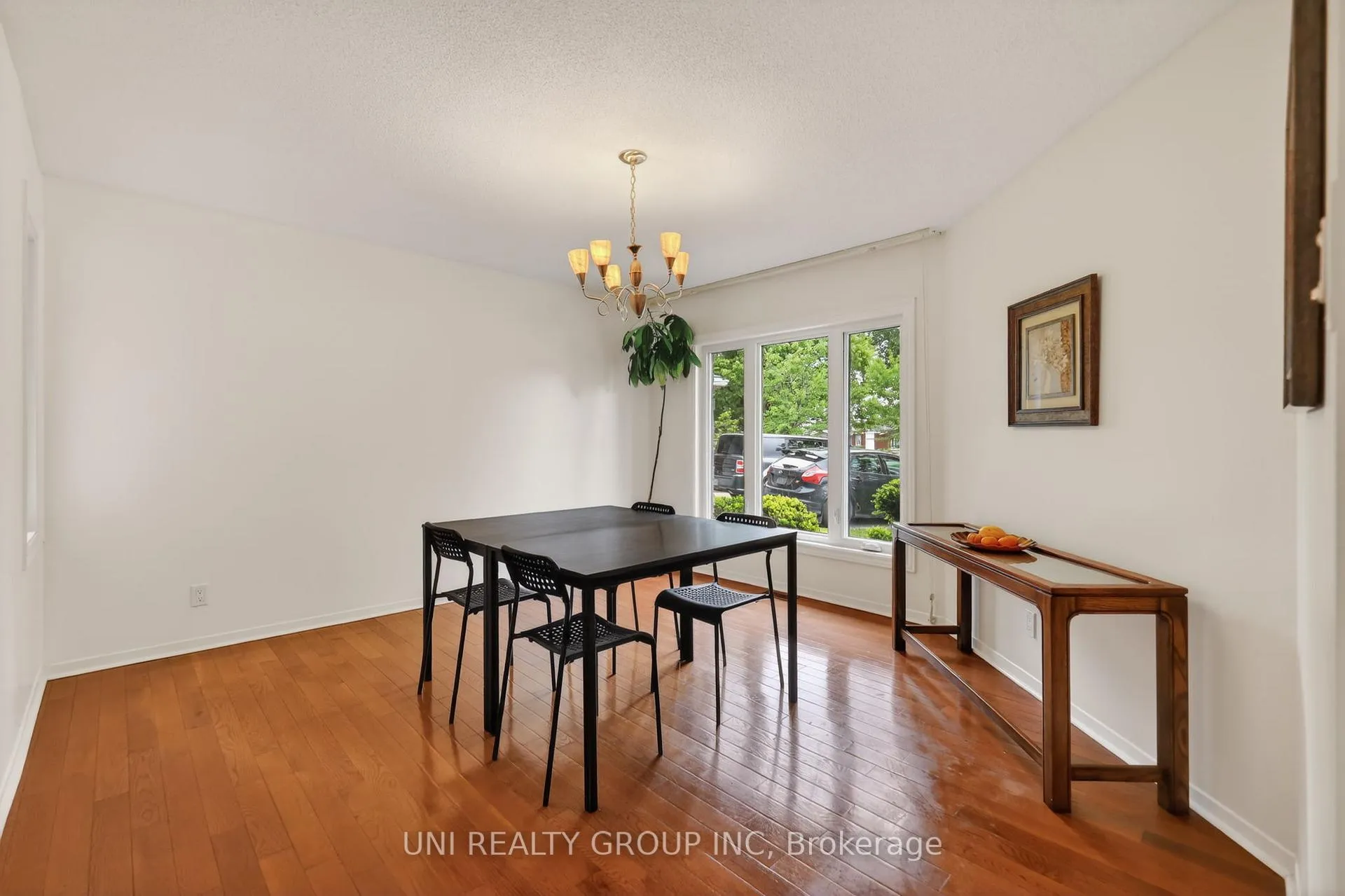 Photo 7 of 2554 Egan Road, Ottawa, Mooneys Bay/Riverside Park — HOMEH