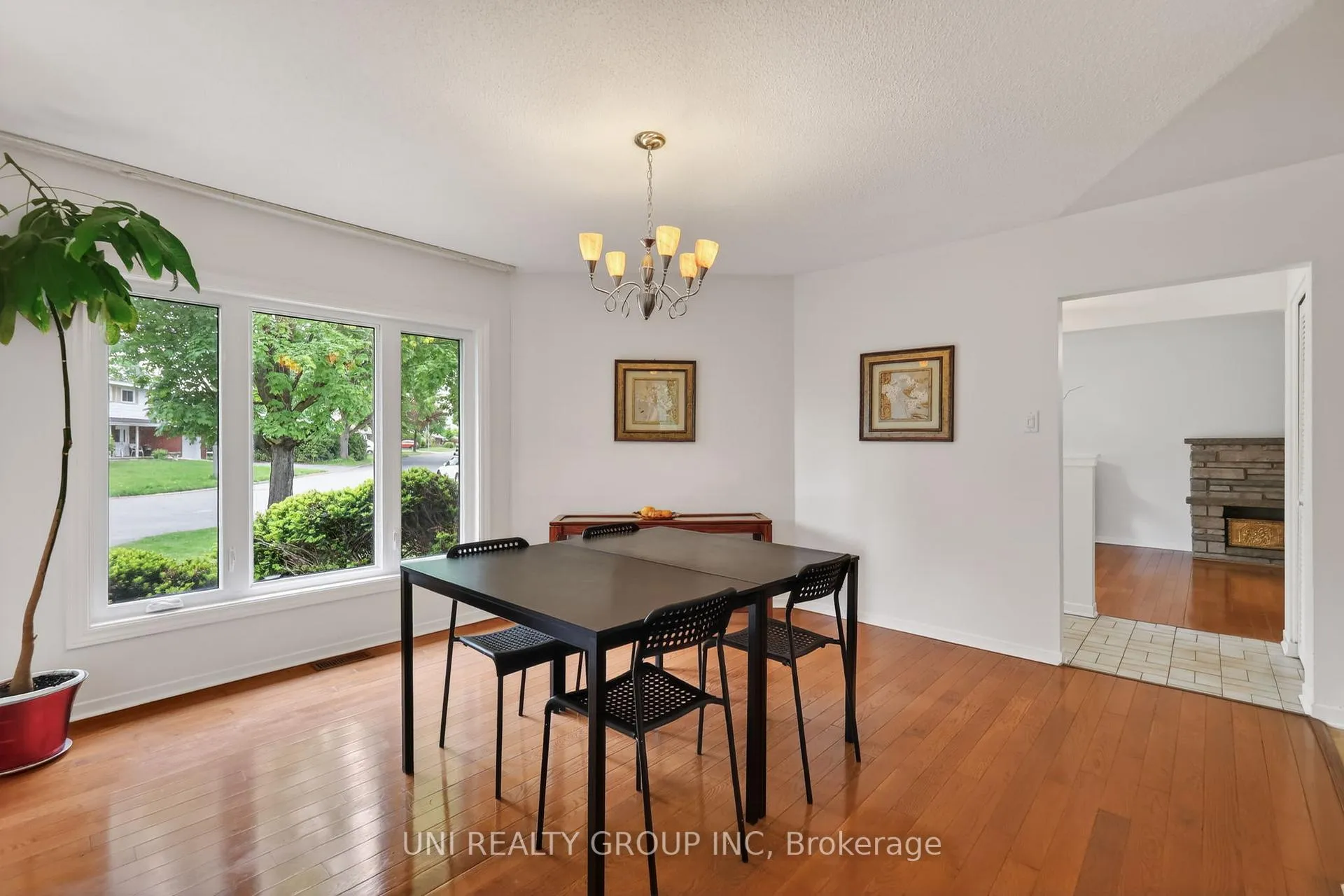 Photo 8 of 2554 Egan Road, Ottawa, Mooneys Bay/Riverside Park — HOMEH
