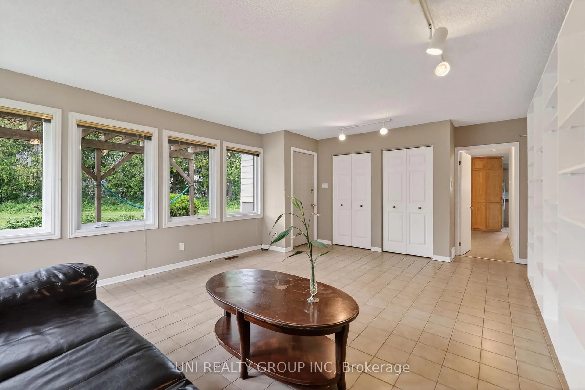 Photo 14 of 2554 Egan Road, Ottawa, Mooneys Bay/Riverside Park — HOMEH