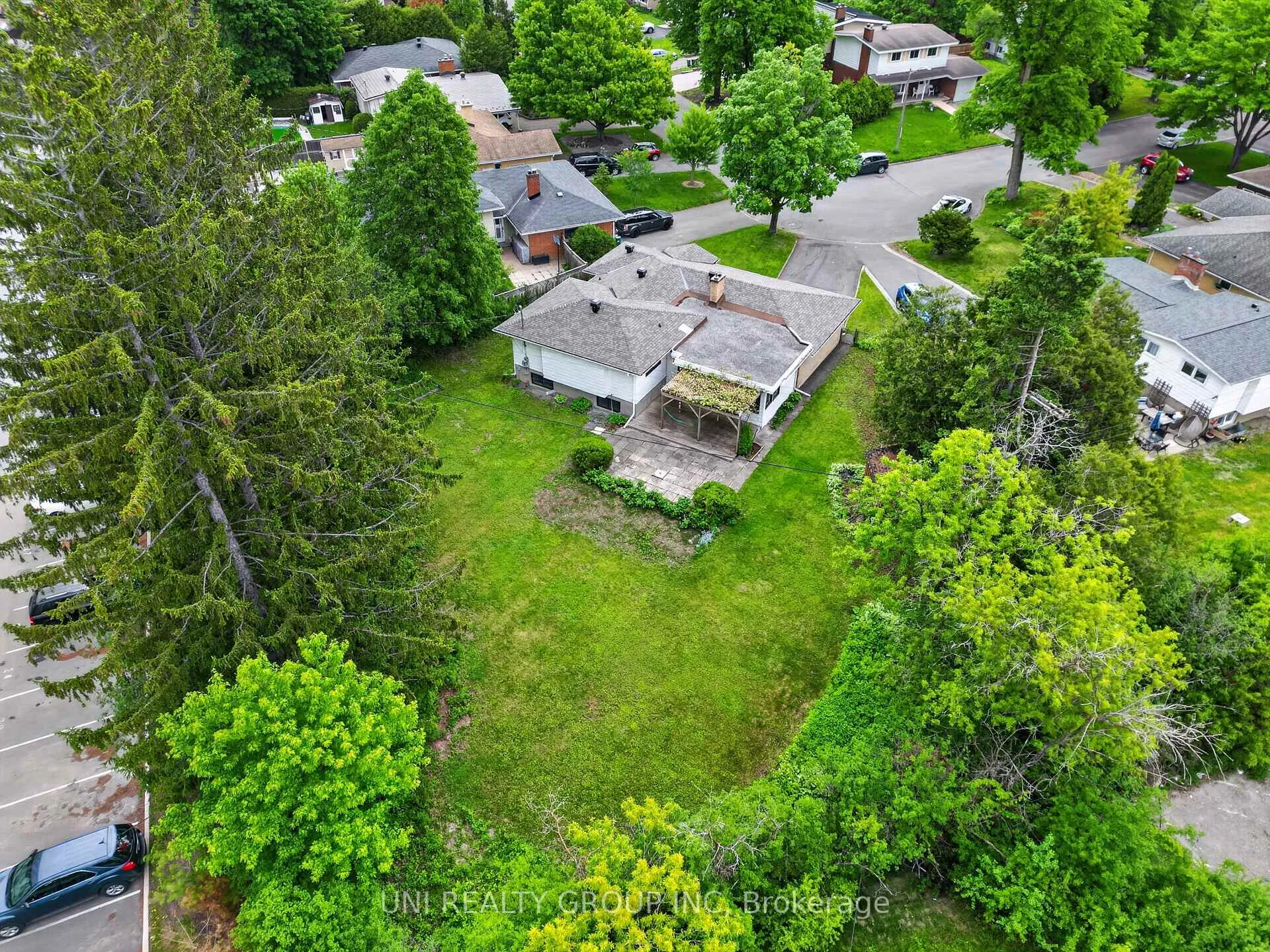 Photo 37 of 2554 Egan Road, Ottawa, Mooneys Bay/Riverside Park — HOMEH