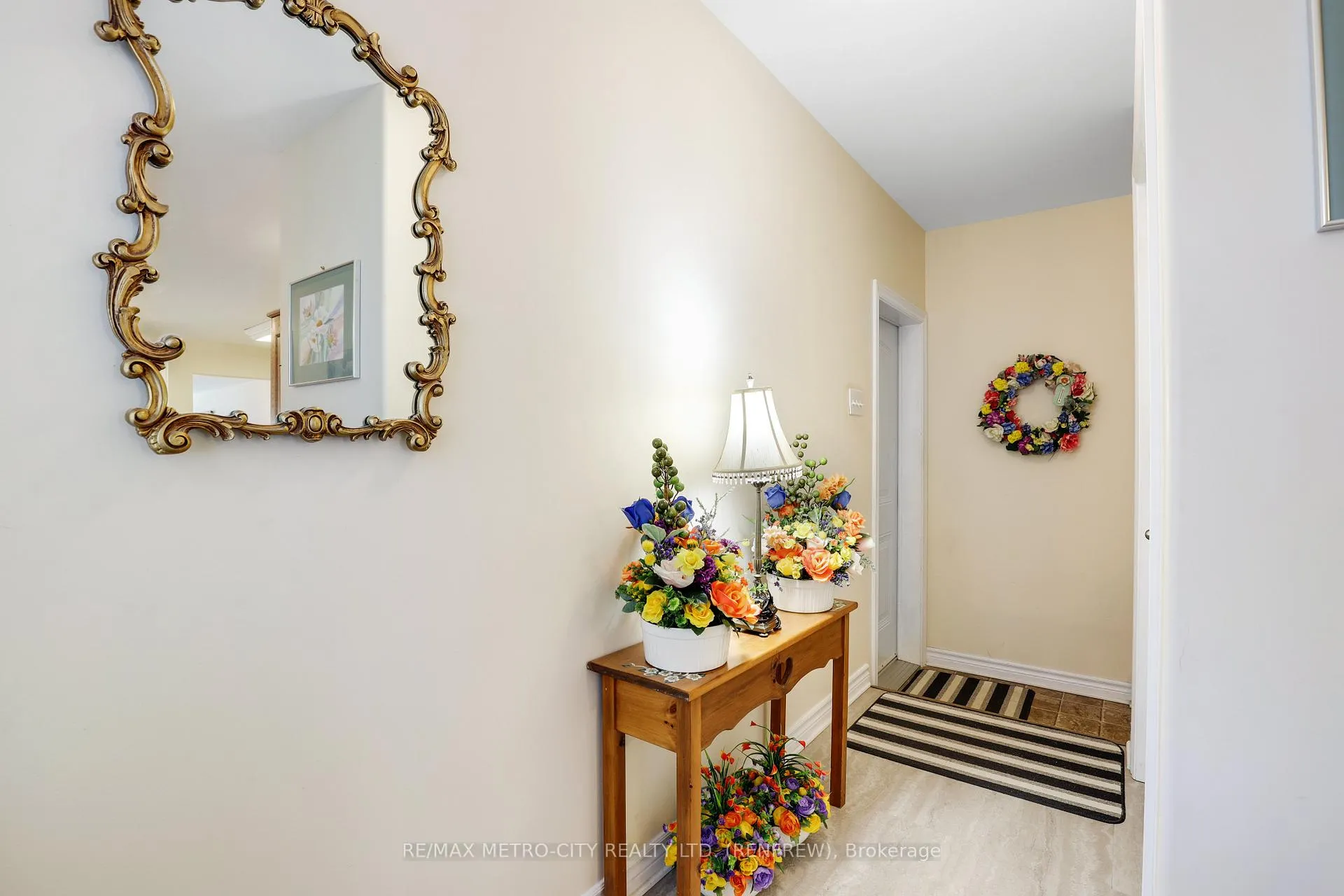 Photo 4 of 178 Elk Street, Renfrew — HOMEH