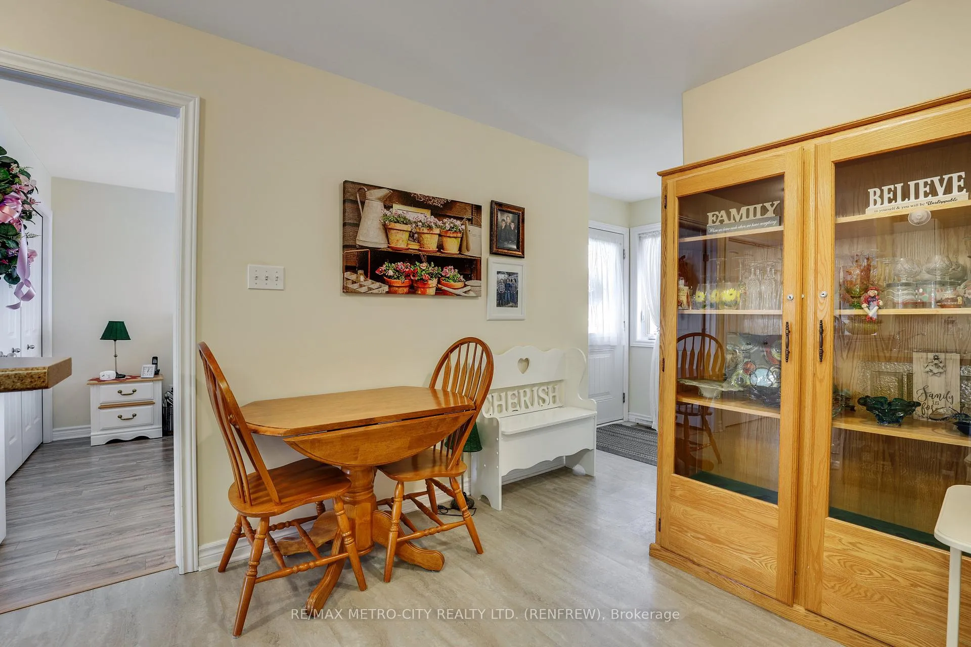 Photo 8 of 178 Elk Street, Renfrew — HOMEH