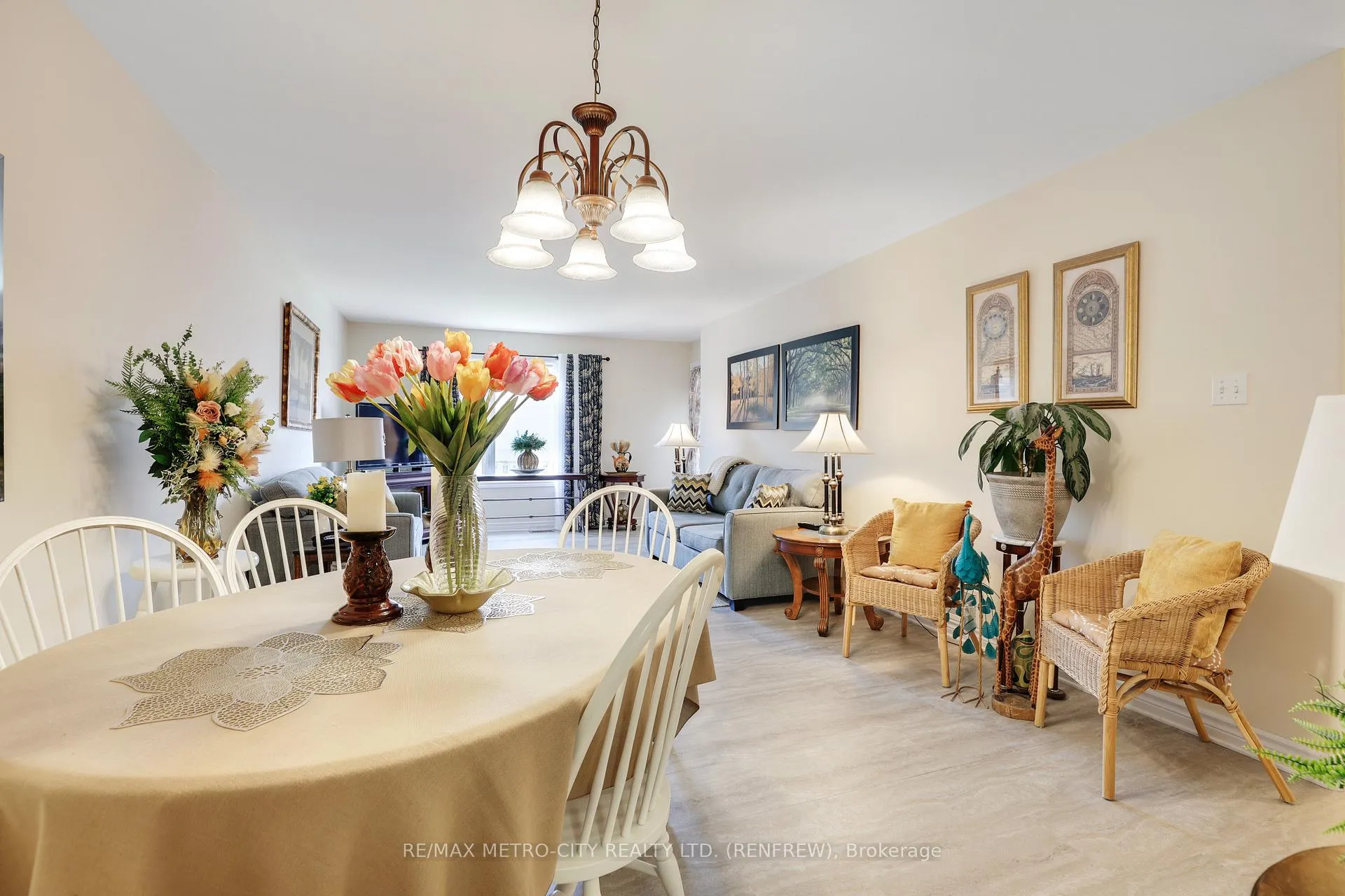Photo 16 of 178 Elk Street, Renfrew — HOMEH