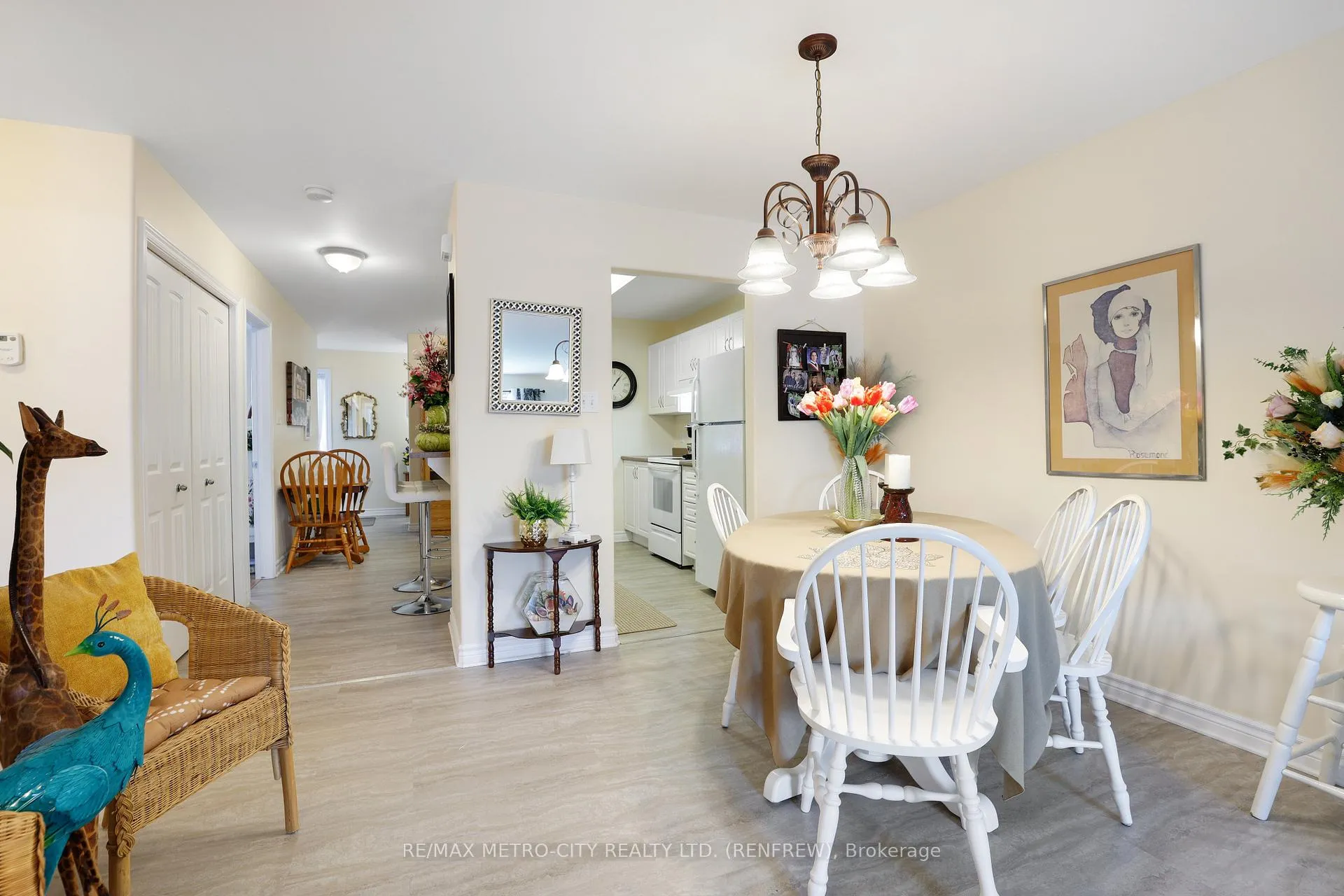 Photo 17 of 178 Elk Street, Renfrew — HOMEH