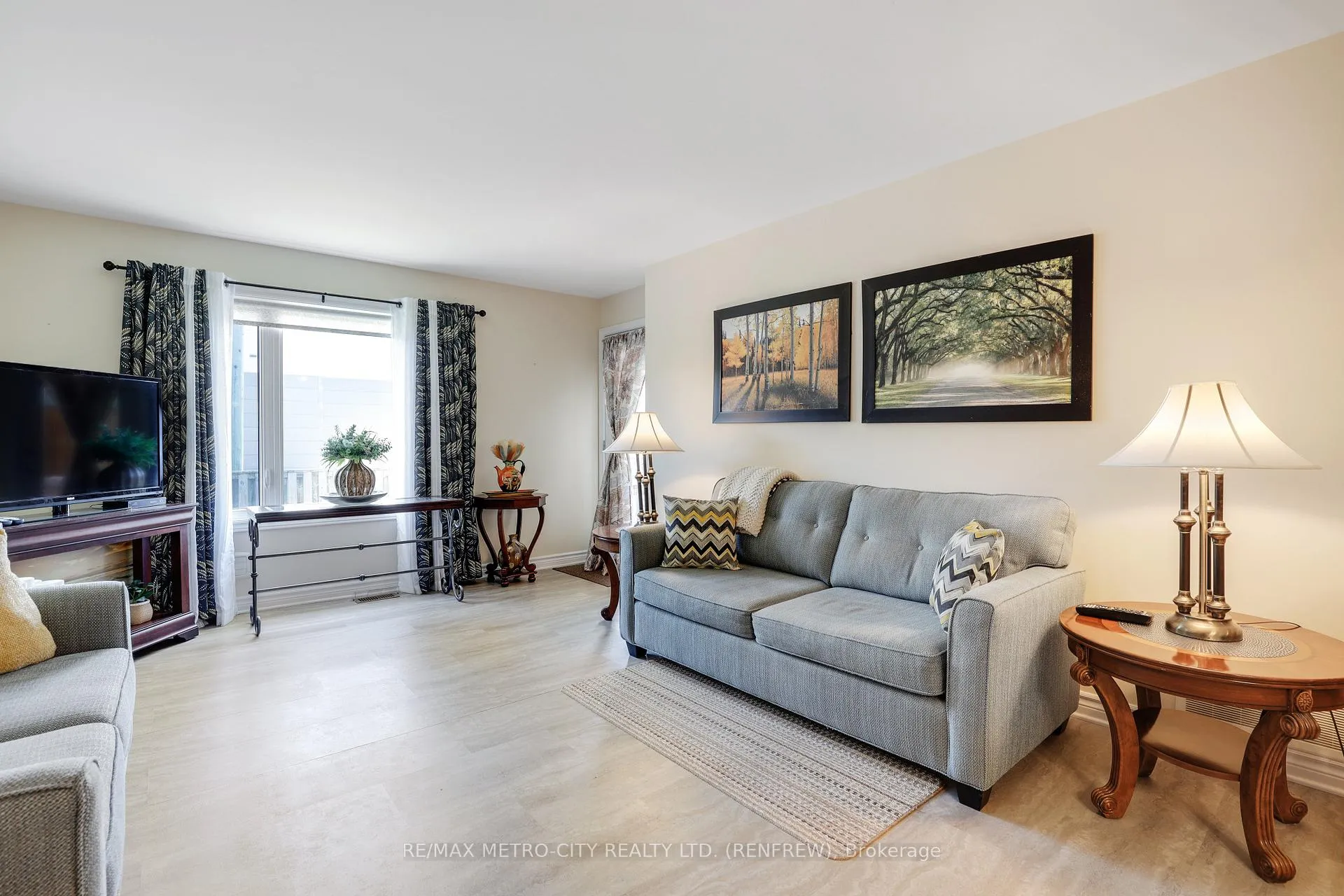 Photo 19 of 178 Elk Street, Renfrew — HOMEH