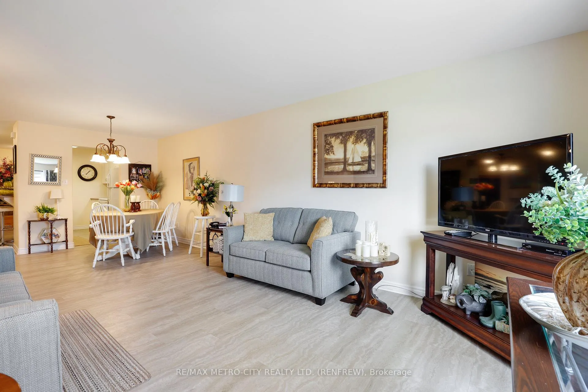 Photo 21 of 178 Elk Street, Renfrew — HOMEH