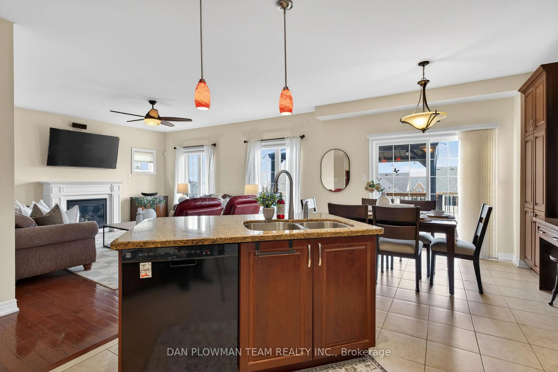 Photo 10 of 1609 Badgley Drive, Oshawa, Taunton — HOMEH