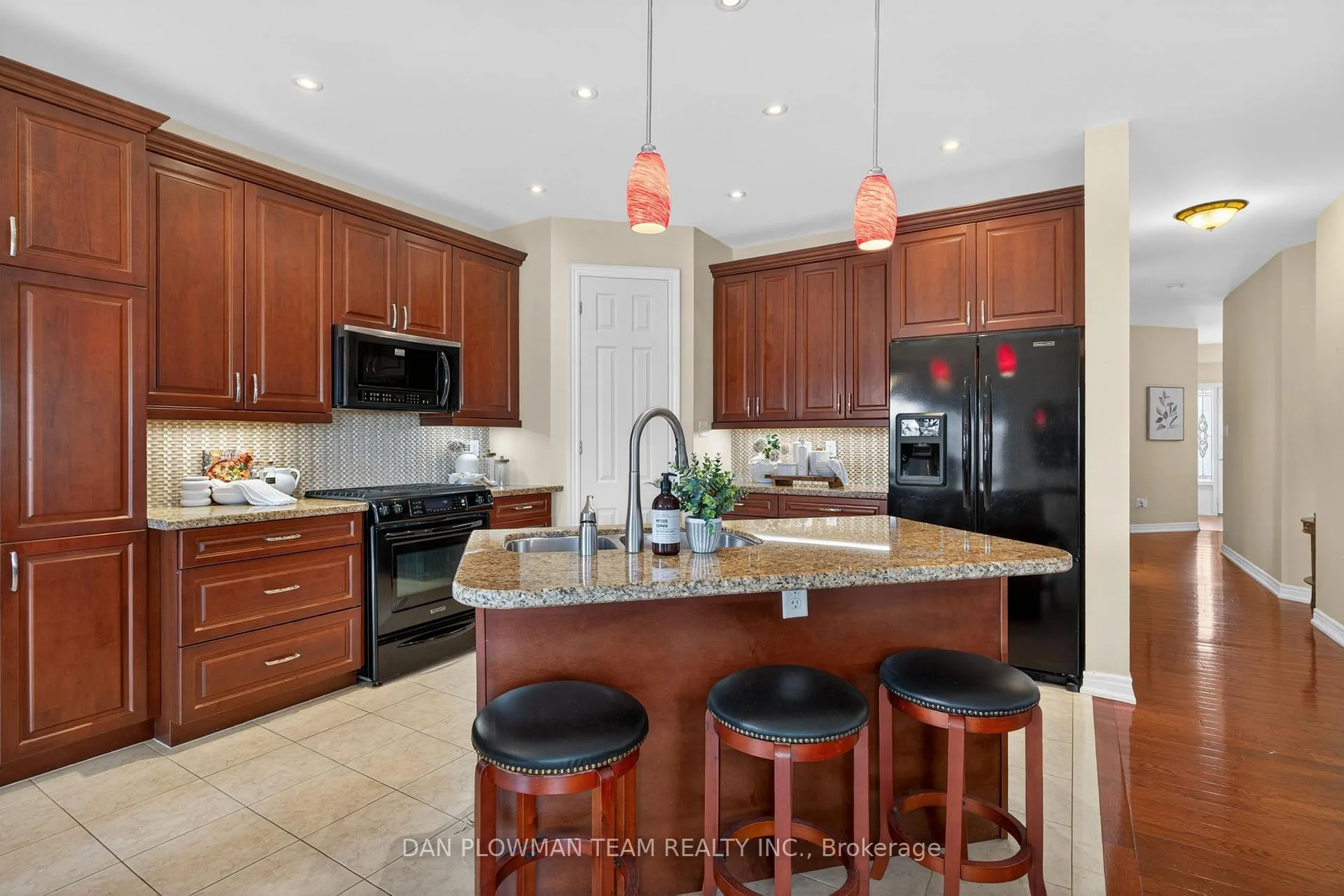 Photo 11 of 1609 Badgley Drive, Oshawa, Taunton — HOMEH