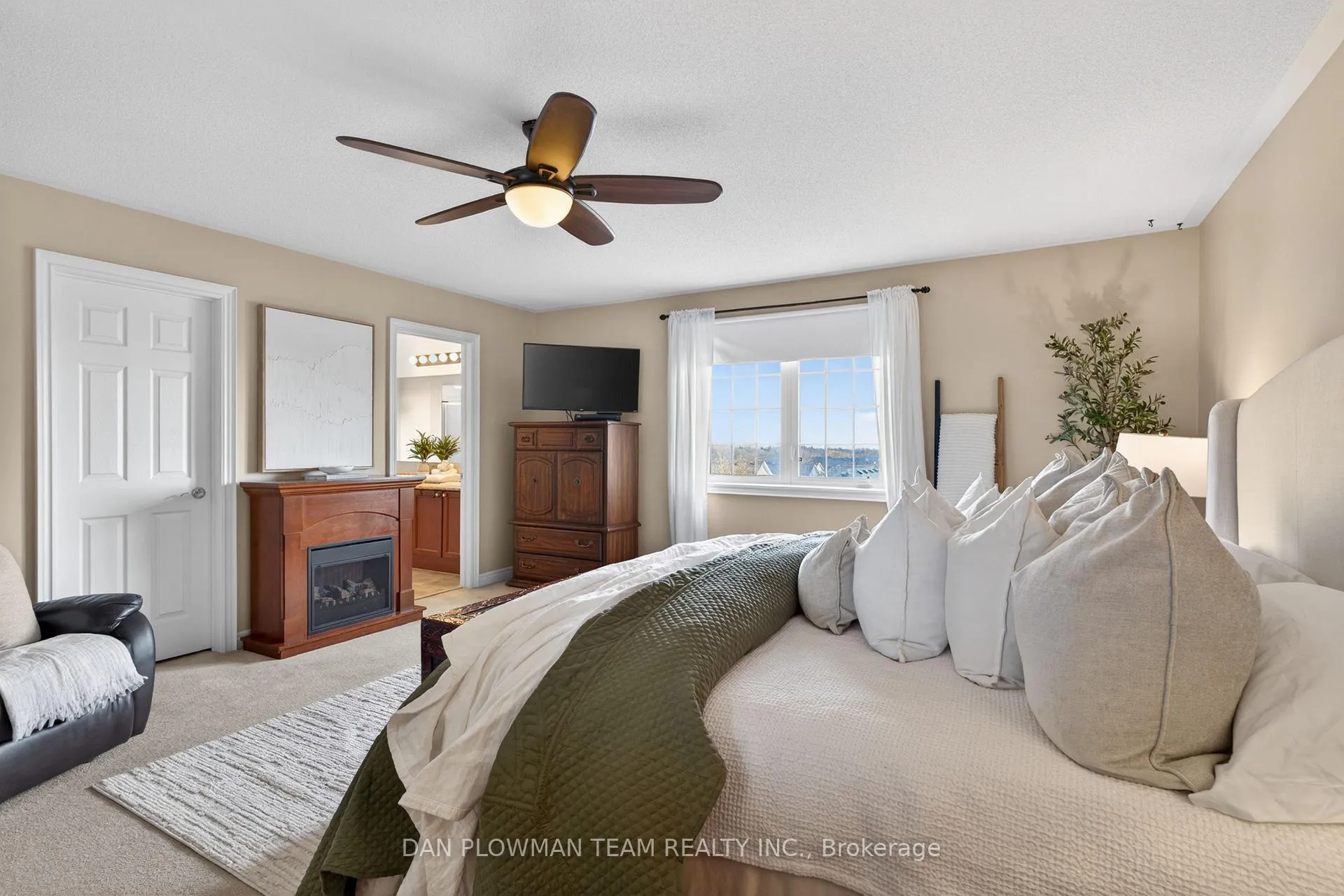 Photo 18 of 1609 Badgley Drive, Oshawa, Taunton — HOMEH