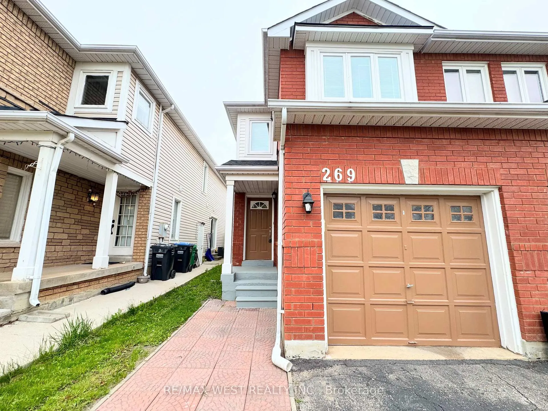 Photo 2 of 269 Pressed Brick Drive, Brampton, Brampton North — HOMEH