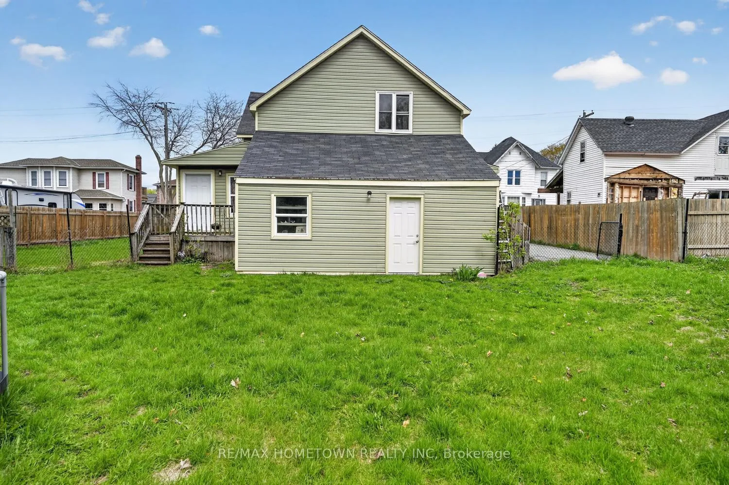 Photo 6 of 24 William Street, Edwardsburgh/Cardinal, Town of Cardinal — HOMEH
