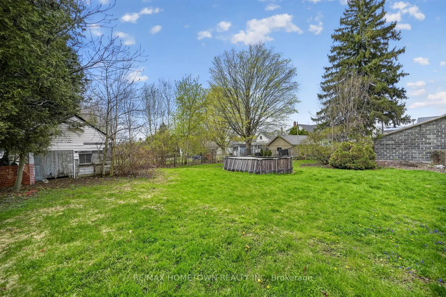 Photo 32 of 24 William Street, Edwardsburgh/Cardinal, Town of Cardinal — HOMEH